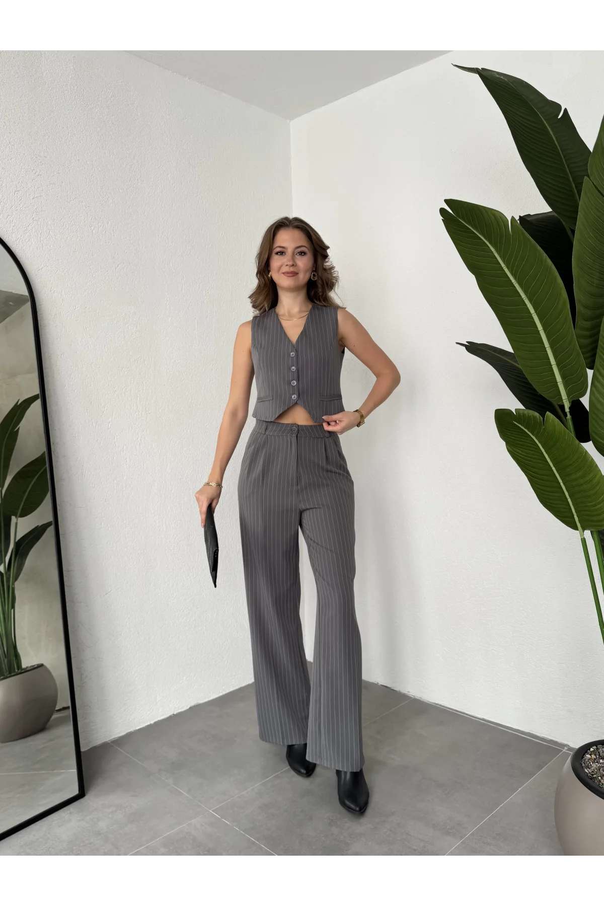 Antrasit Çizgili Pileli Tam Kalıp Bel Oturtmalı Geniş Paça Palazzo Pantolon