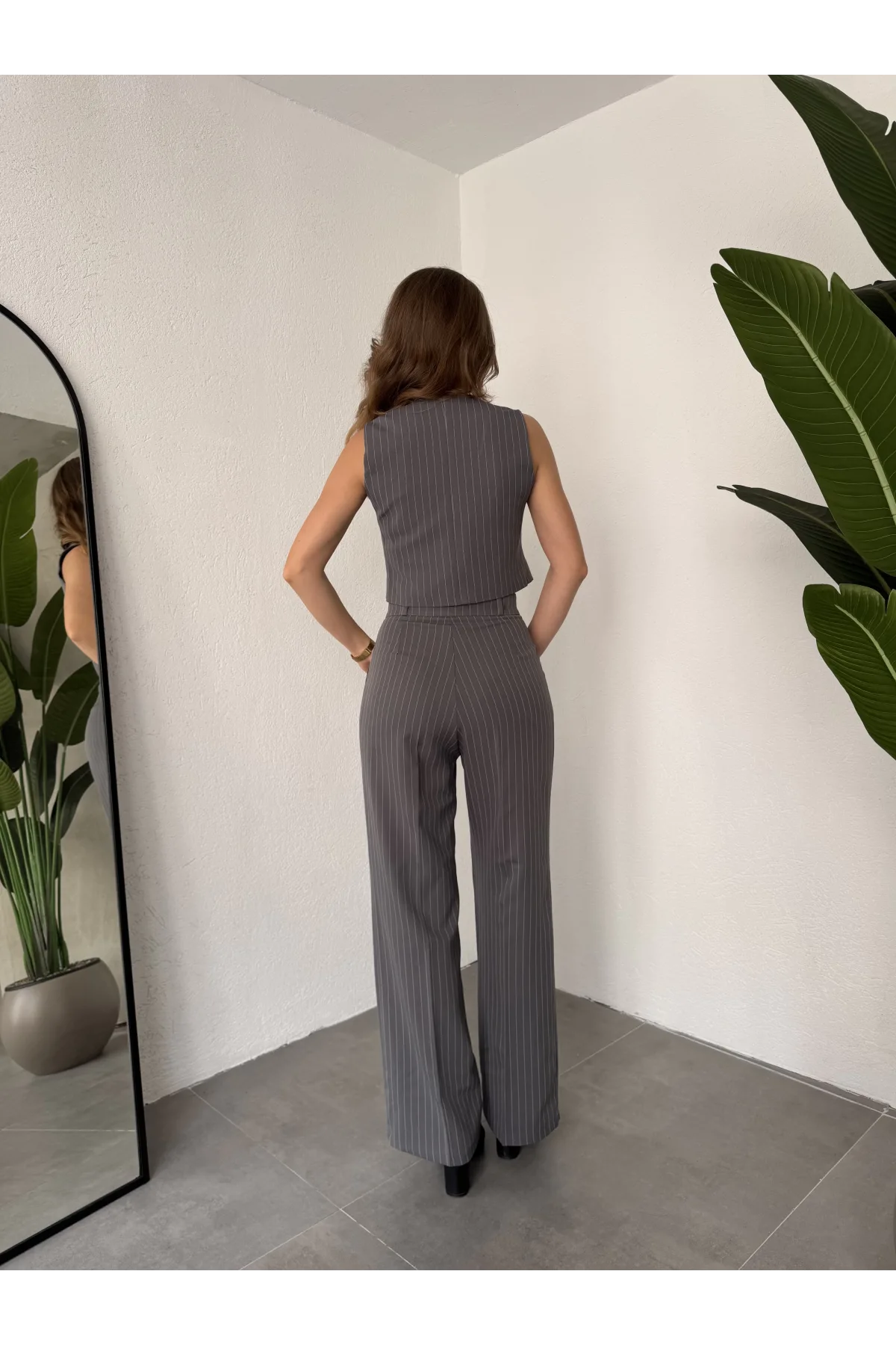 Antrasit Çizgili Pileli Tam Kalıp Bel Oturtmalı Geniş Paça Palazzo Pantolon