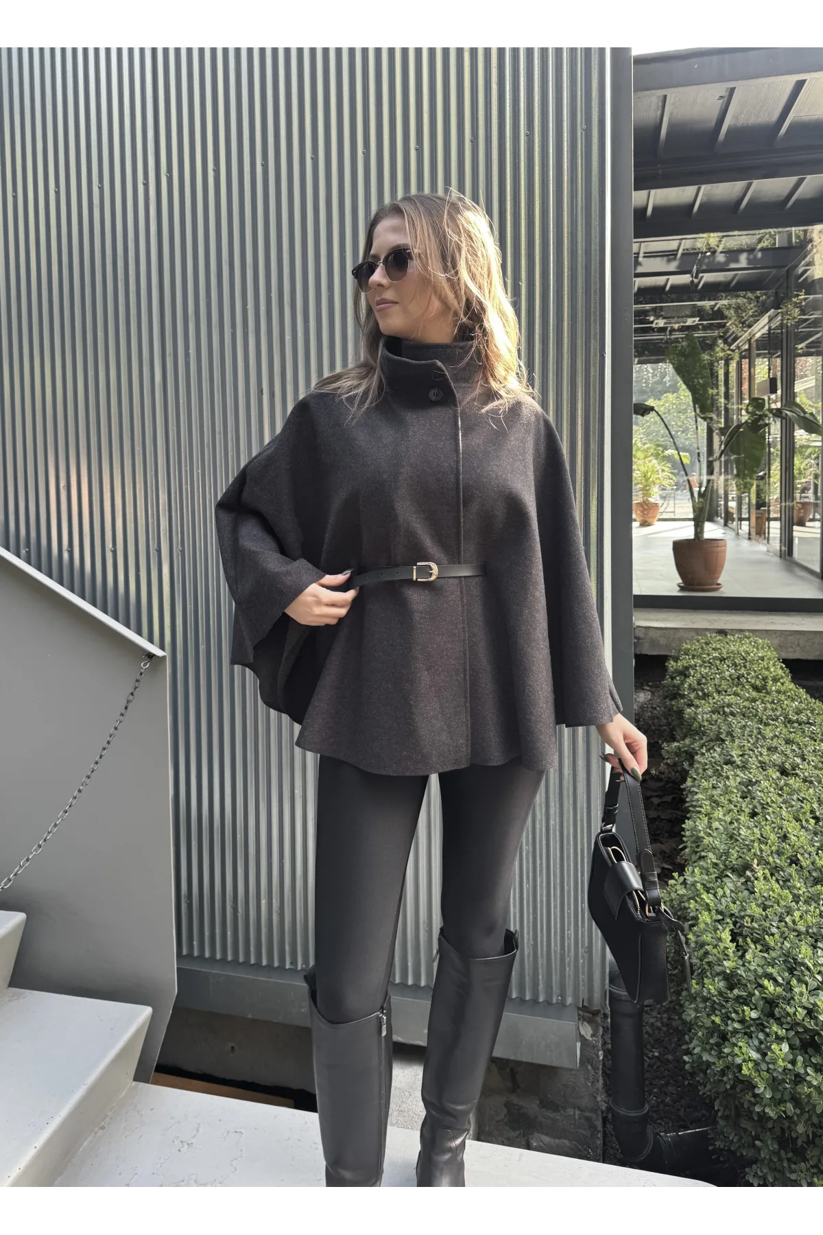 Antrasit Kemerli Dik Yaka Düğmeli Kaşe Pelerin Panço