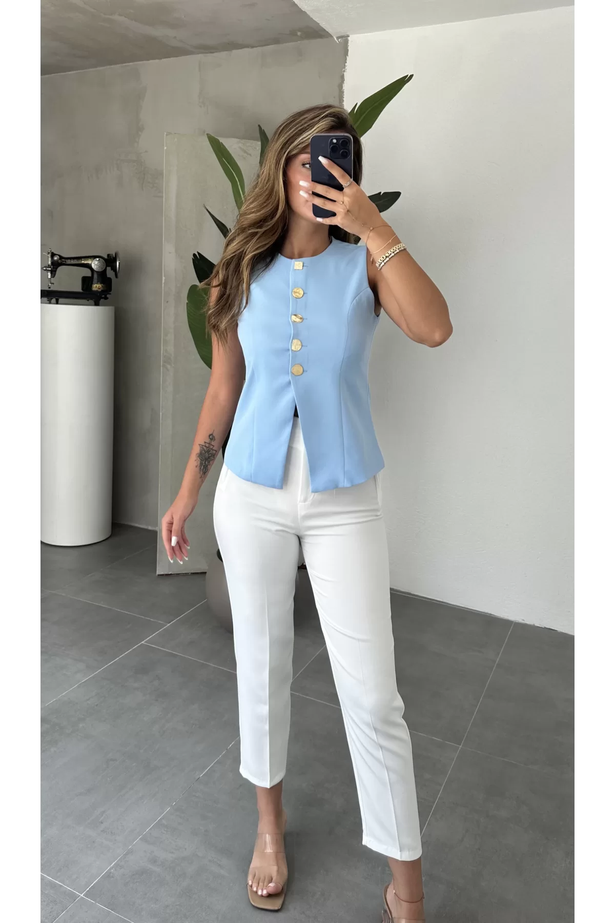 Bebe Mavisi Gold Düğmeli Astarlı Regular Yelek