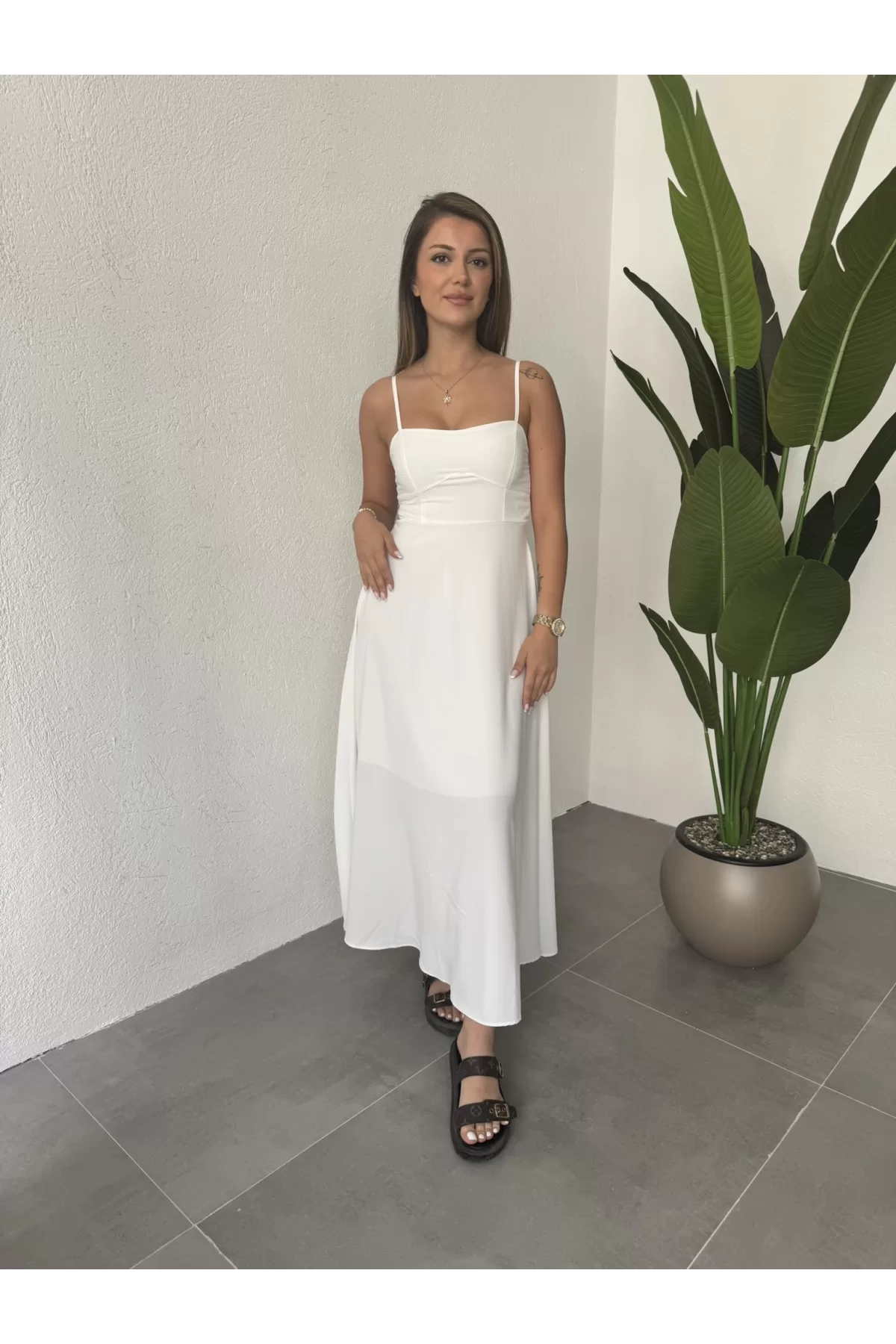 Beyaz İp Askılı Gipeli Jessica Astarlı Maxi Elbise