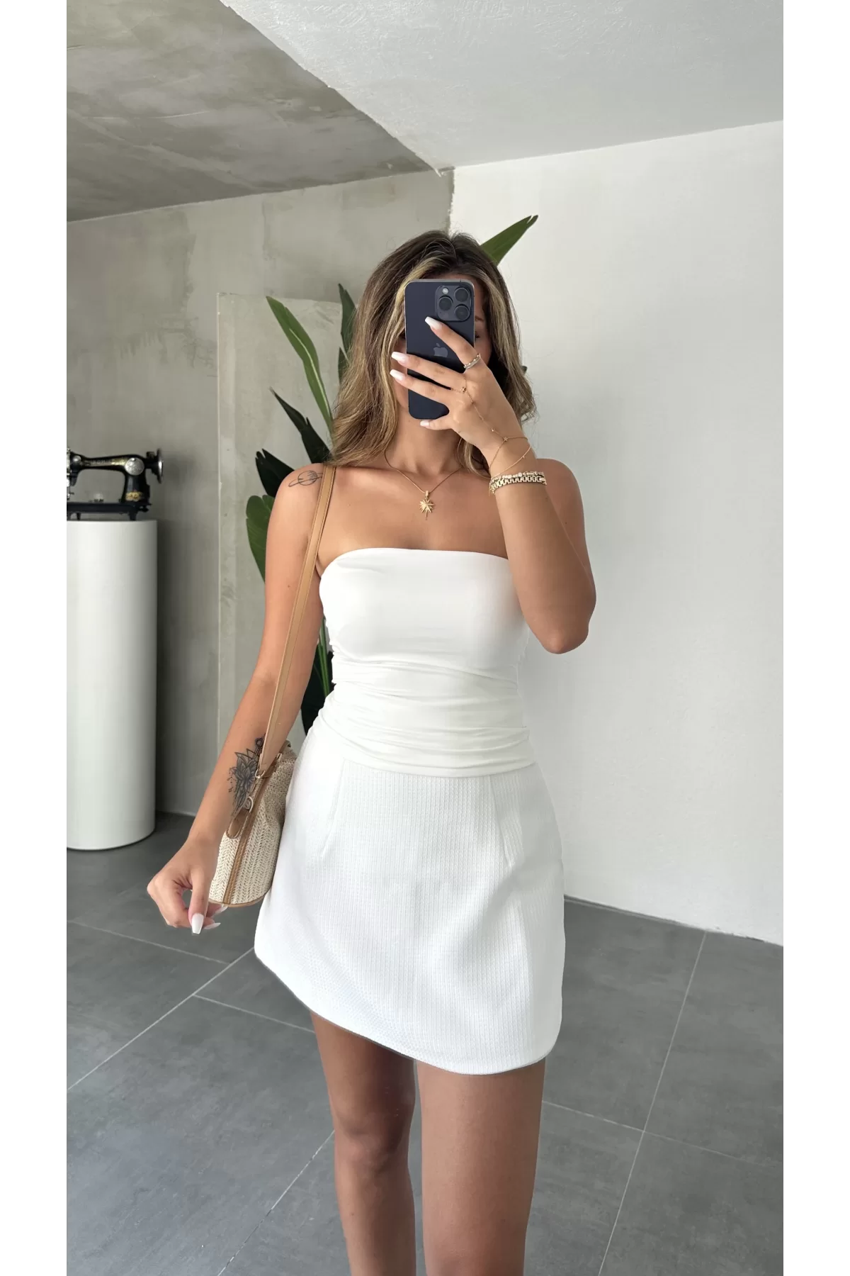 Beyaz Straplez Crop Top