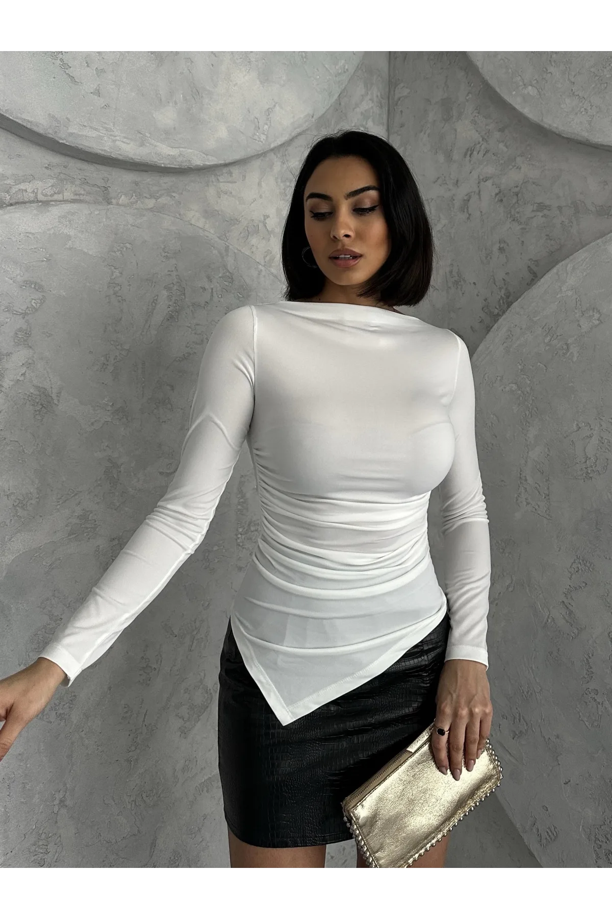 Beyaz Zr Model Asimetrik Kesim Drapeli Büzgülü Candy Body Bluz