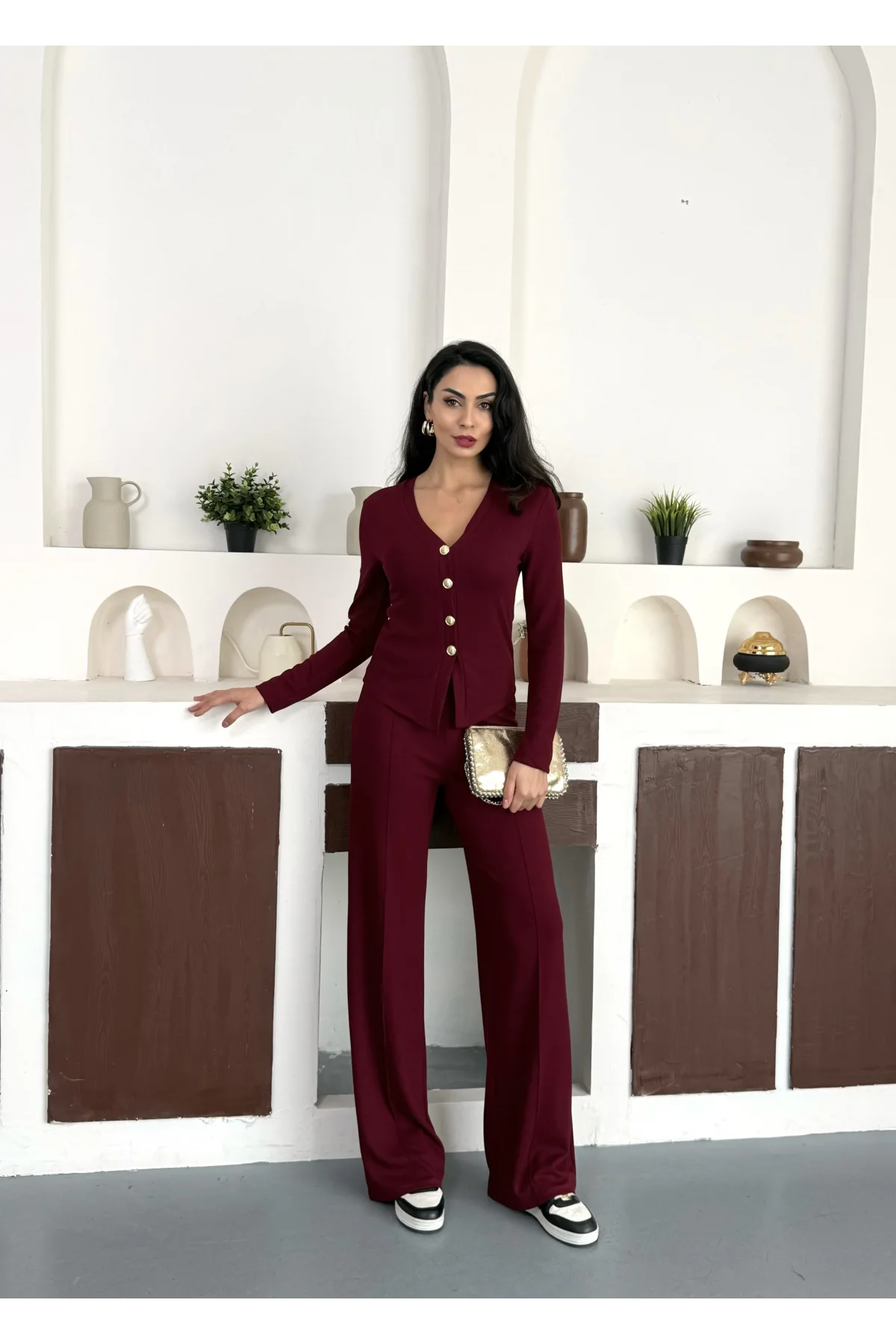 Bordo Gold Düğme Detaylı V Yaka Hırka İspanyol Paça Çimalı Viral Günlük Takım