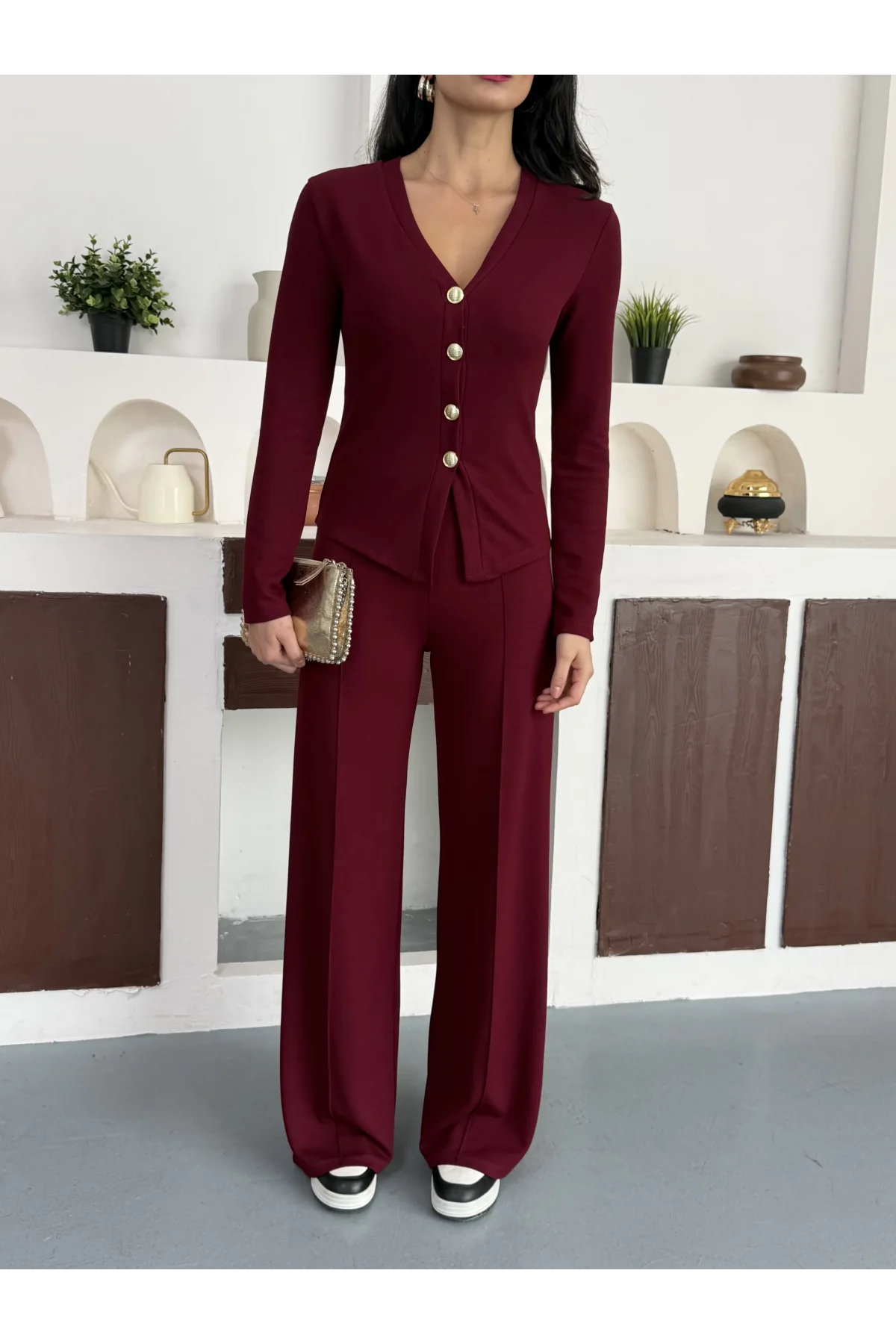Bordo Gold Düğme Detaylı V Yaka Hırka İspanyol Paça Çimalı Viral Günlük Takım