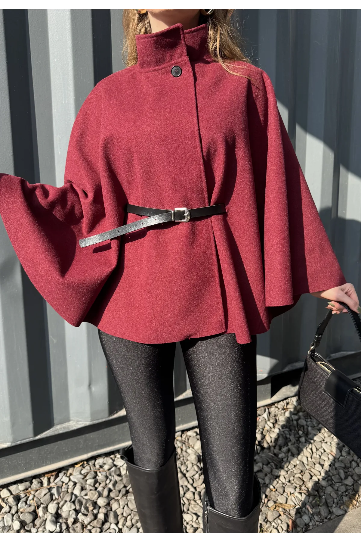 Bordo Kemerli Dik Yaka Düğmeli Kaşe Pelerin Panço