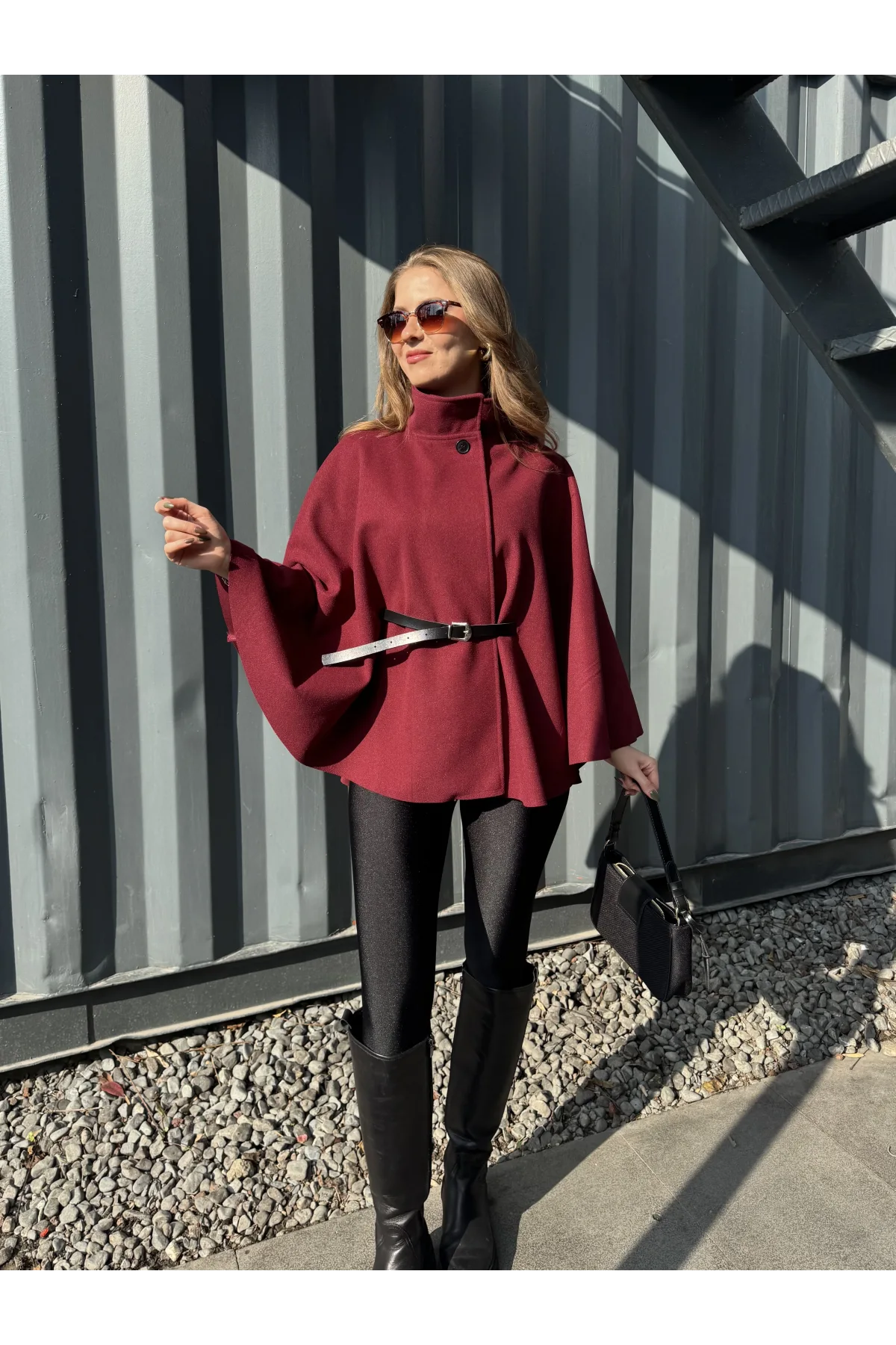 Bordo Kemerli Dik Yaka Düğmeli Kaşe Pelerin Panço