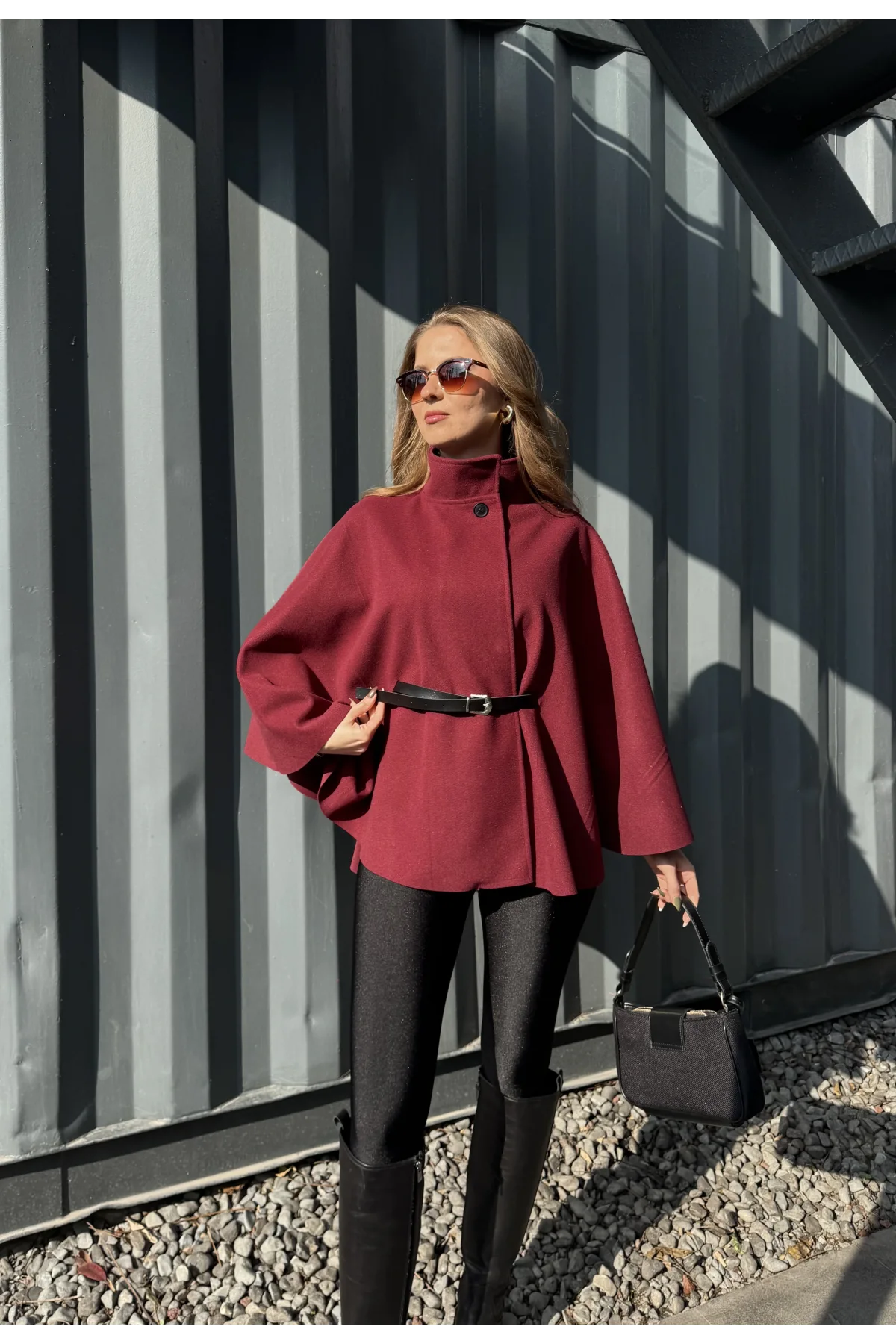 Bordo Kemerli Dik Yaka Düğmeli Kaşe Pelerin Panço