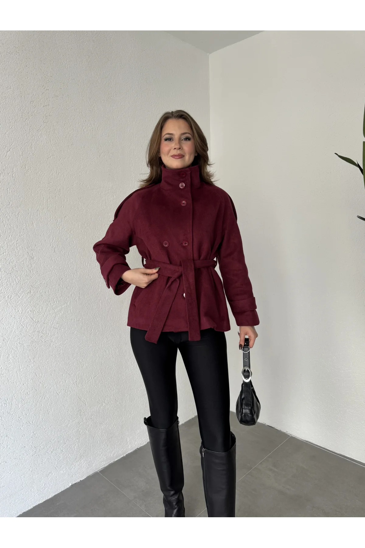 Bordo Kruvaze Boğazlı Dik Yaka Düğmeli Apoletli Kaşe Kaban Mont