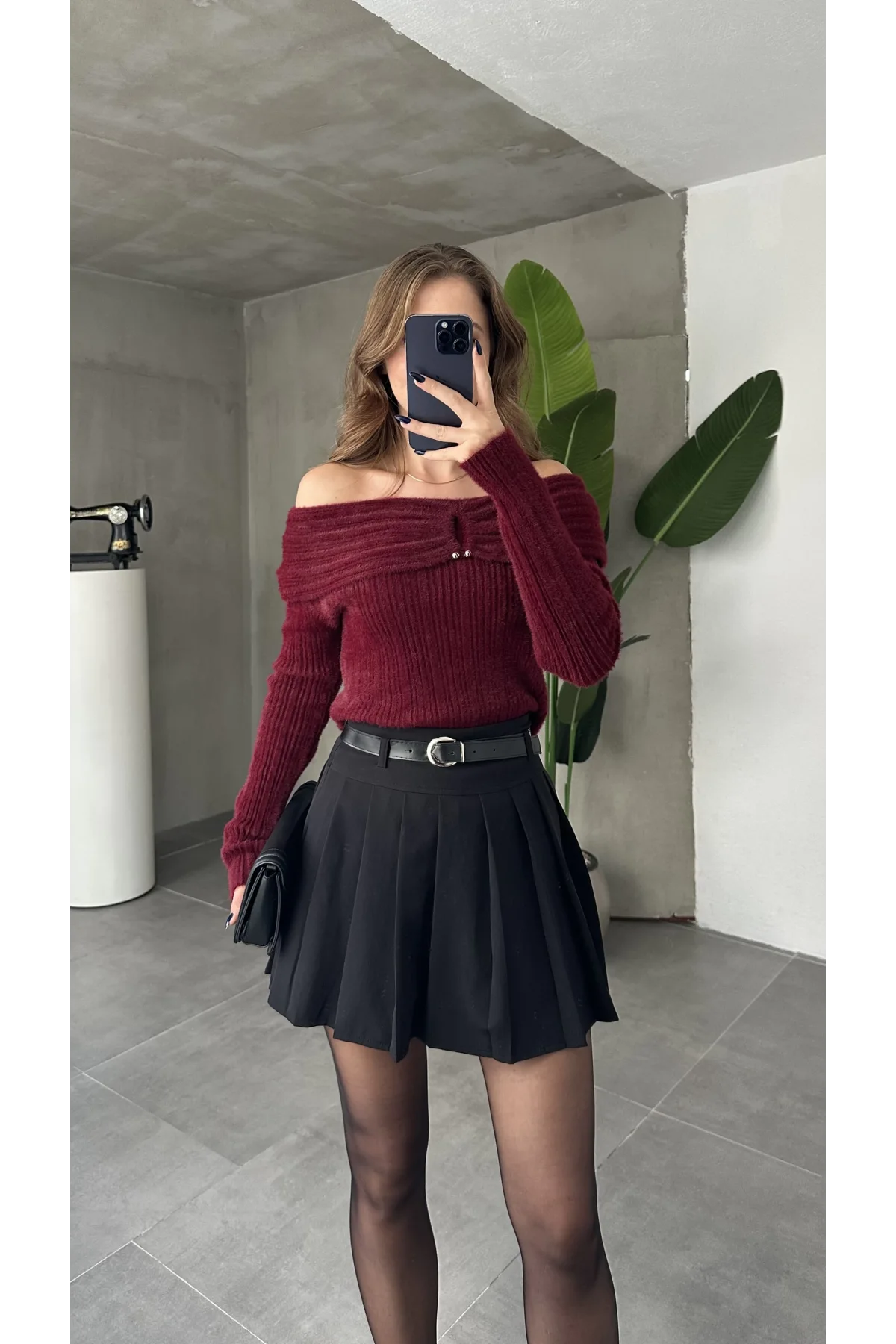 Bordo Madonna Yaka Aksesuarlı Sakallı Premium Yumoş Triko Kazak
