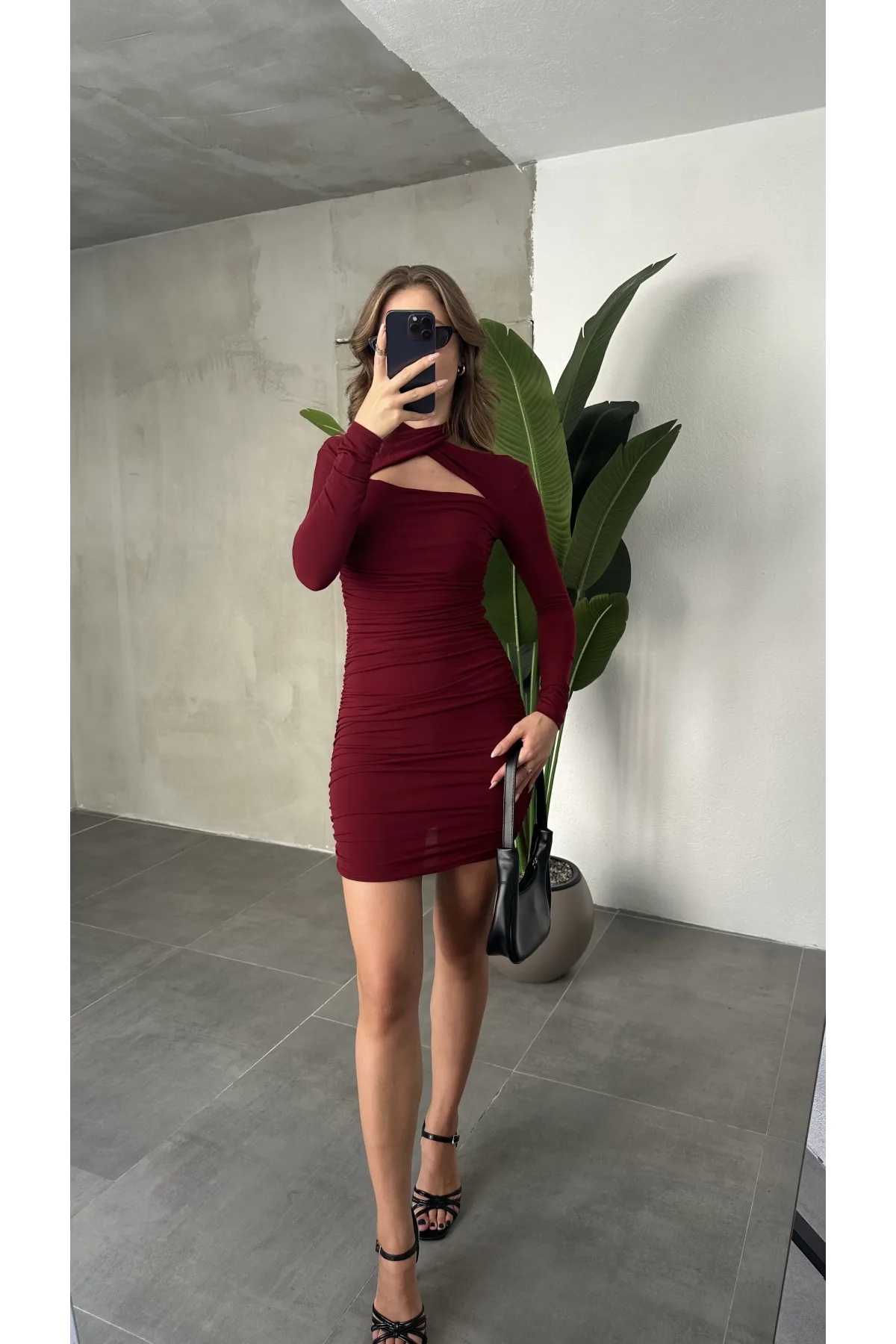 Bordo Pencere Detaylı Boyun Geçirmeli Büzgülü Uzun Kollu Mini Candy Elbise
