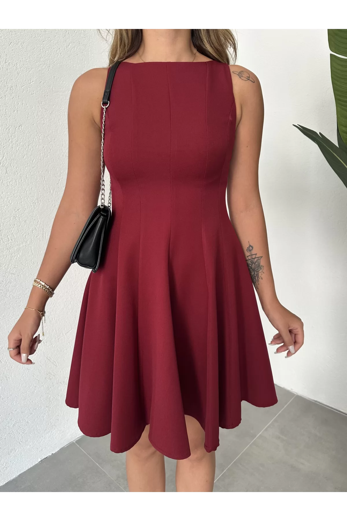 Bordo Sıfır Kol Volanlı Kloş Mini Elbise