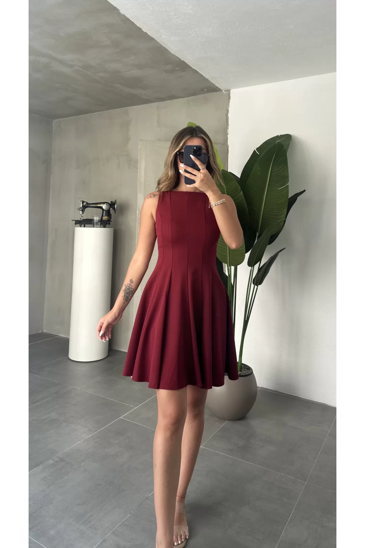 Bordo Sıfır Kol Volanlı Kloş Mini Elbise