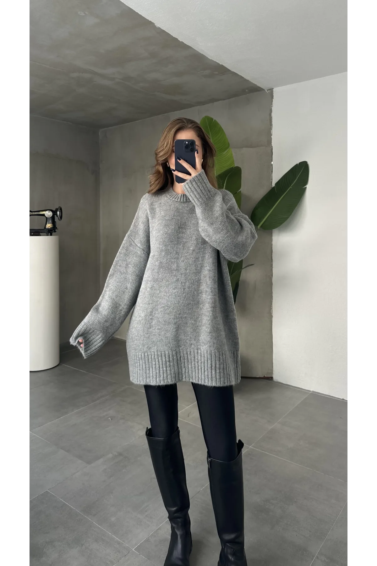 Gri Bisiklet Yaka Tam Salaş Oversize Uzun Triko Kazak