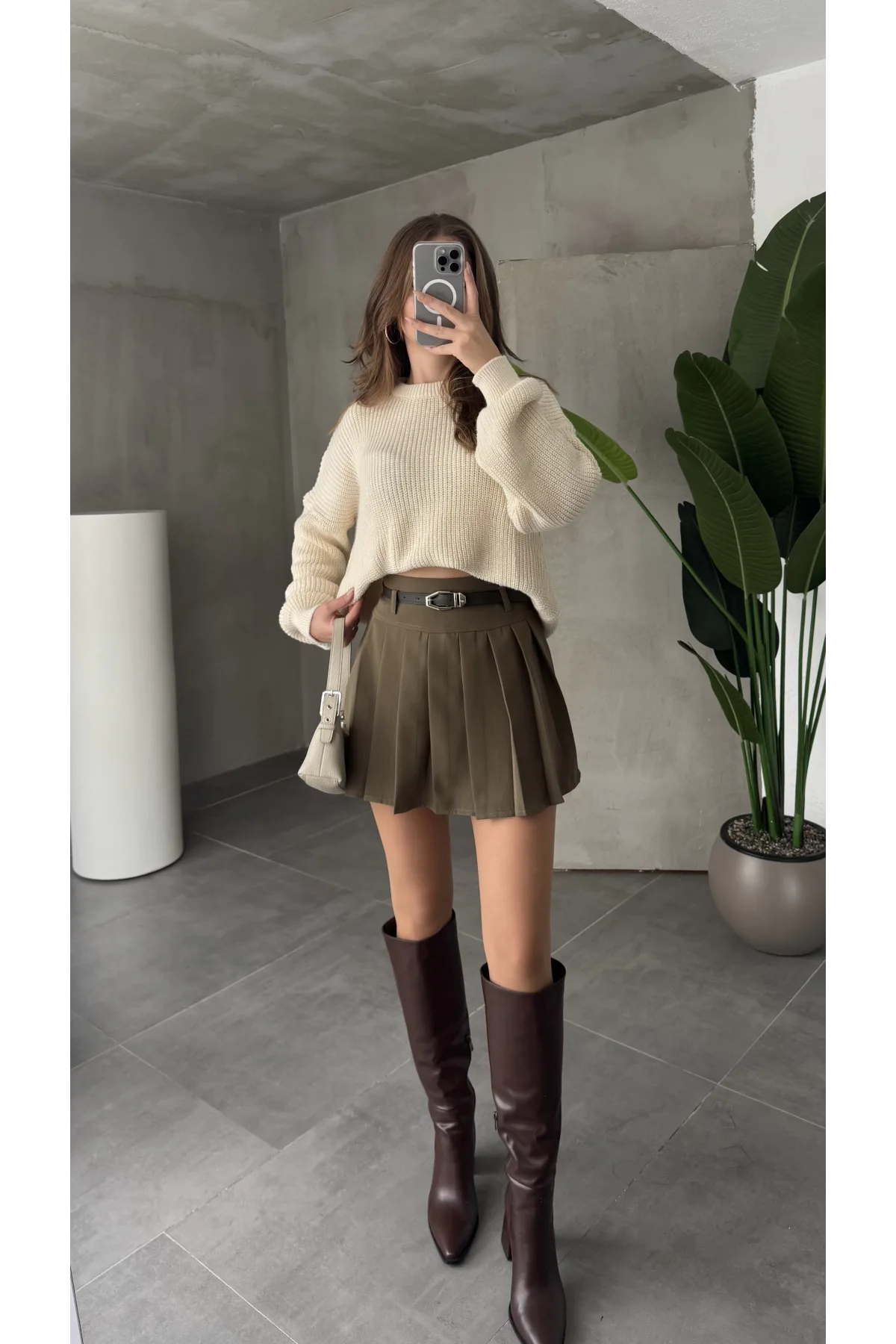 Haki Astarlı Şortlu Kemerli Pileli Kışlık Mini Etek