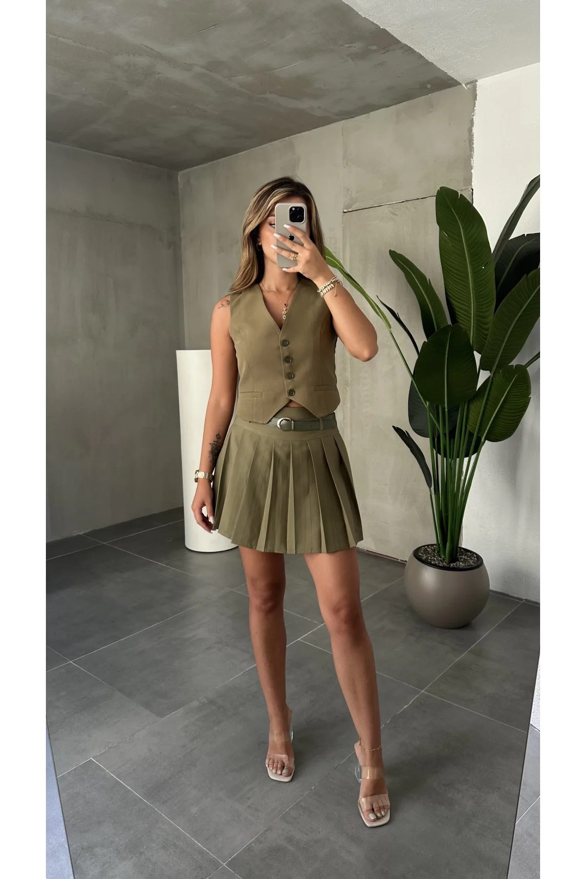 Haki Düğmeli Kolsuz Yelek&Astarlı Mini Şort Etek Alt Üst Takım
