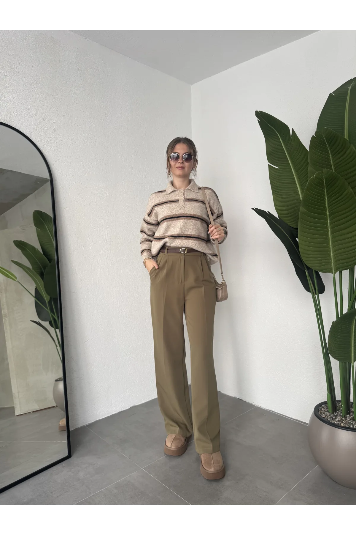 Haki Pileli Tam Kalıp Bel Oturtmalı Geniş Paça Palazzo Pantolon