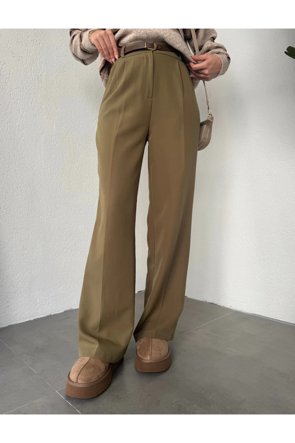 Haki Pileli Tam Kalıp Bel Oturtmalı Geniş Paça Palazzo Pantolon