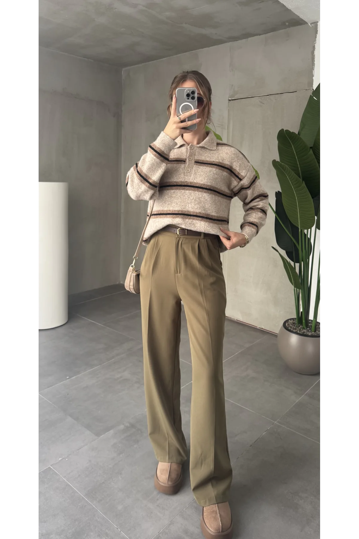 Haki Pileli Tam Kalıp Bel Oturtmalı Geniş Paça Palazzo Pantolon