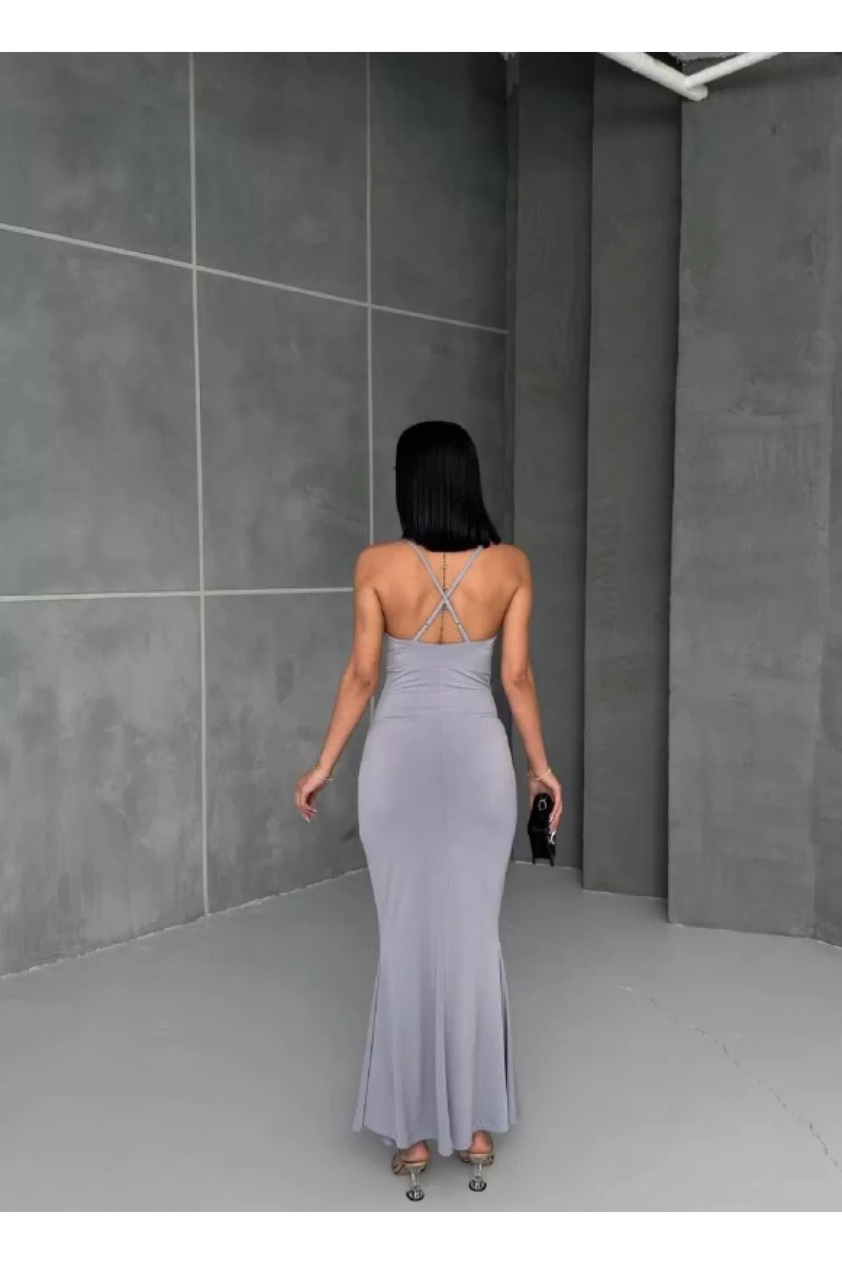 İp Askılı Degajeli Sırt Dekolteki Tam Boy Candy Elbise