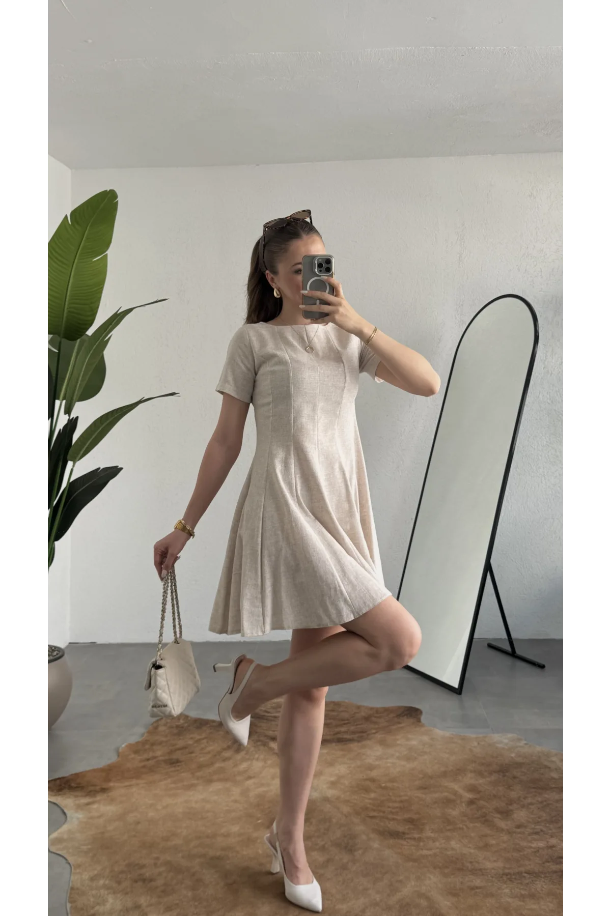 Kadın Bej Keten Görünümlü Kısa Kol Mini Elbise Bisiklet Yaka Fit & Flare Kadın Elbise