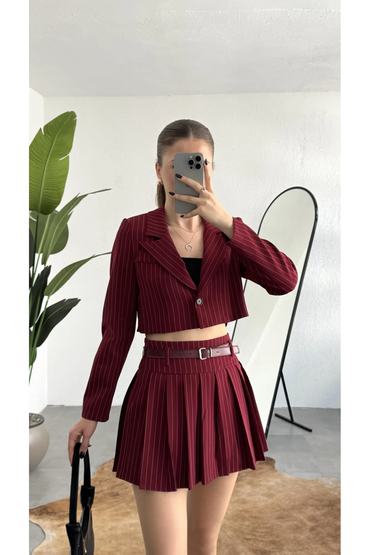Kadın Bordo Çizgili Astarlı Tek Düğmeli Crop Ceket Kemerli Astarlı Pileli Etek Takım