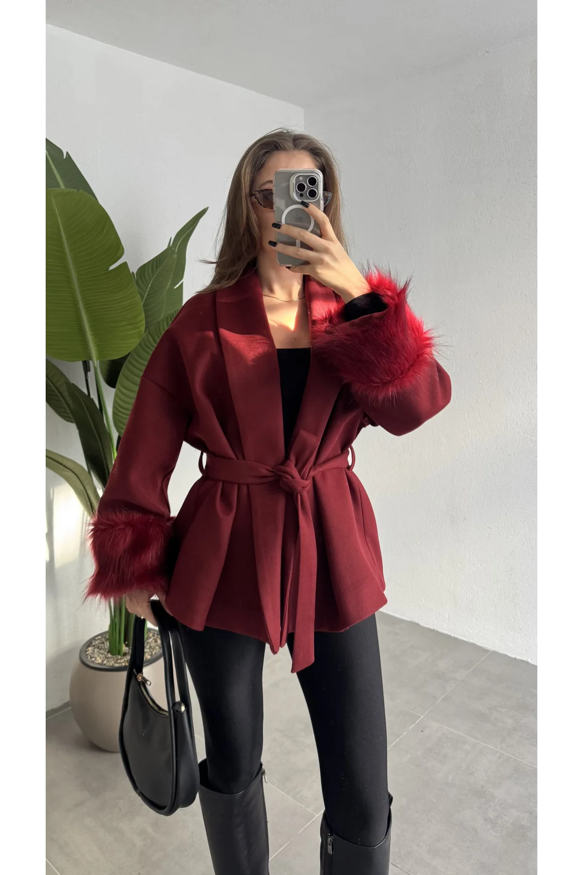 Kadın Bordo Kemerli Kolları Kürk Detaylı Kaşe Kaban Kışlık