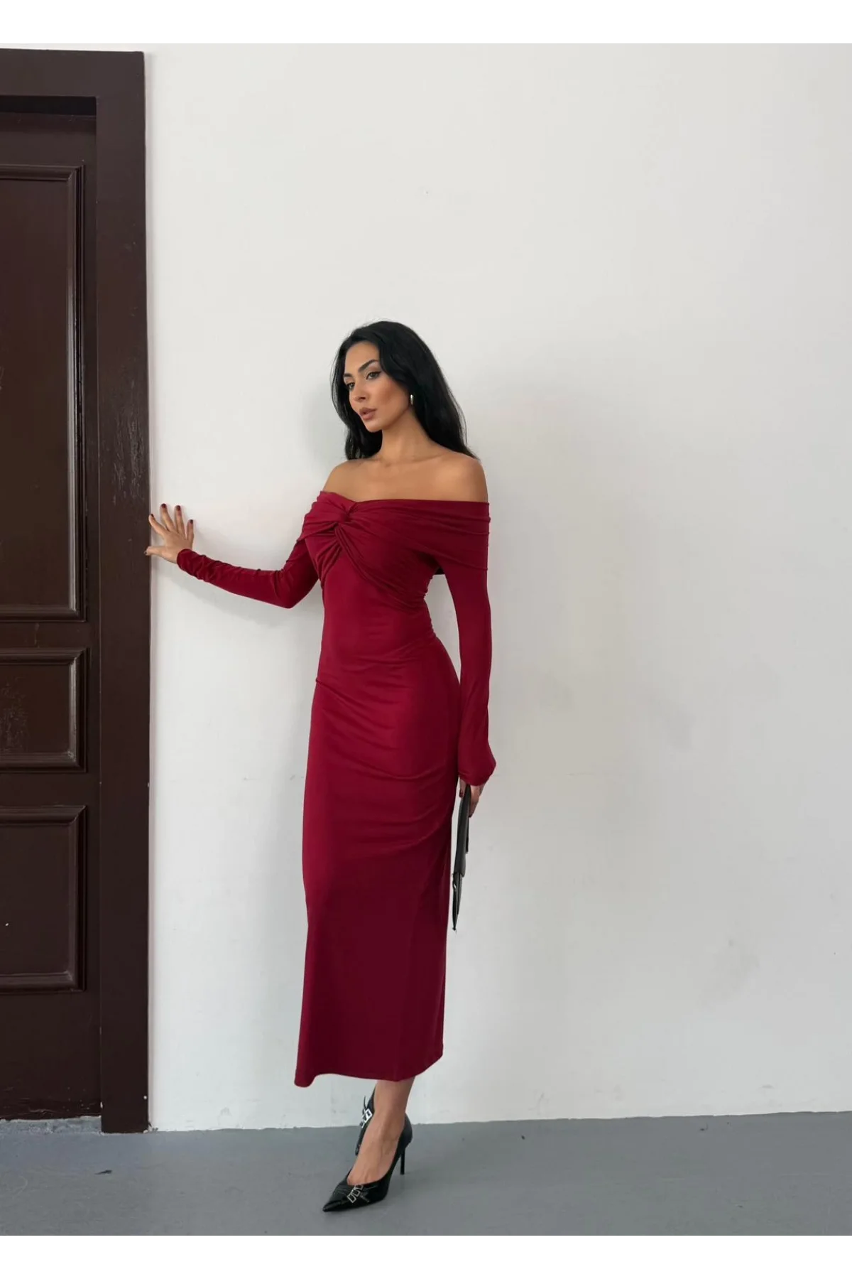 Kadın Bordo Madonna Yaka Düğümlü Uzun Kollu Midi Boy Elbise