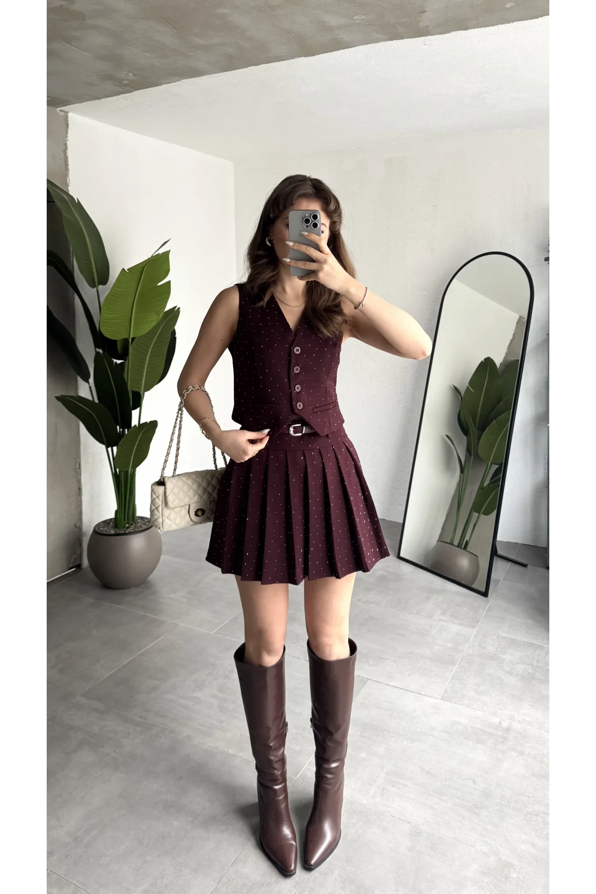 Kadın Bordo Taşlı Pırıltı İç Astar Şortlu Kemerli Pileli Etek