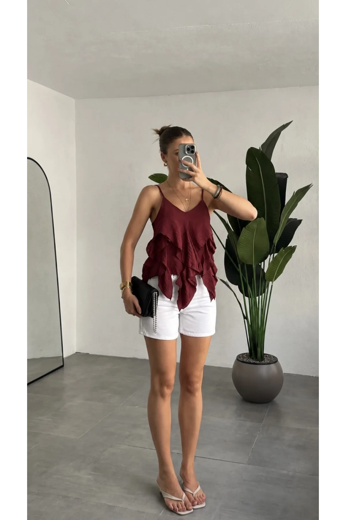 Kadın Bordo Volan Detaylı Askılı Bluz Salaş Şifon Görünümlü Fırfırlı Bluz