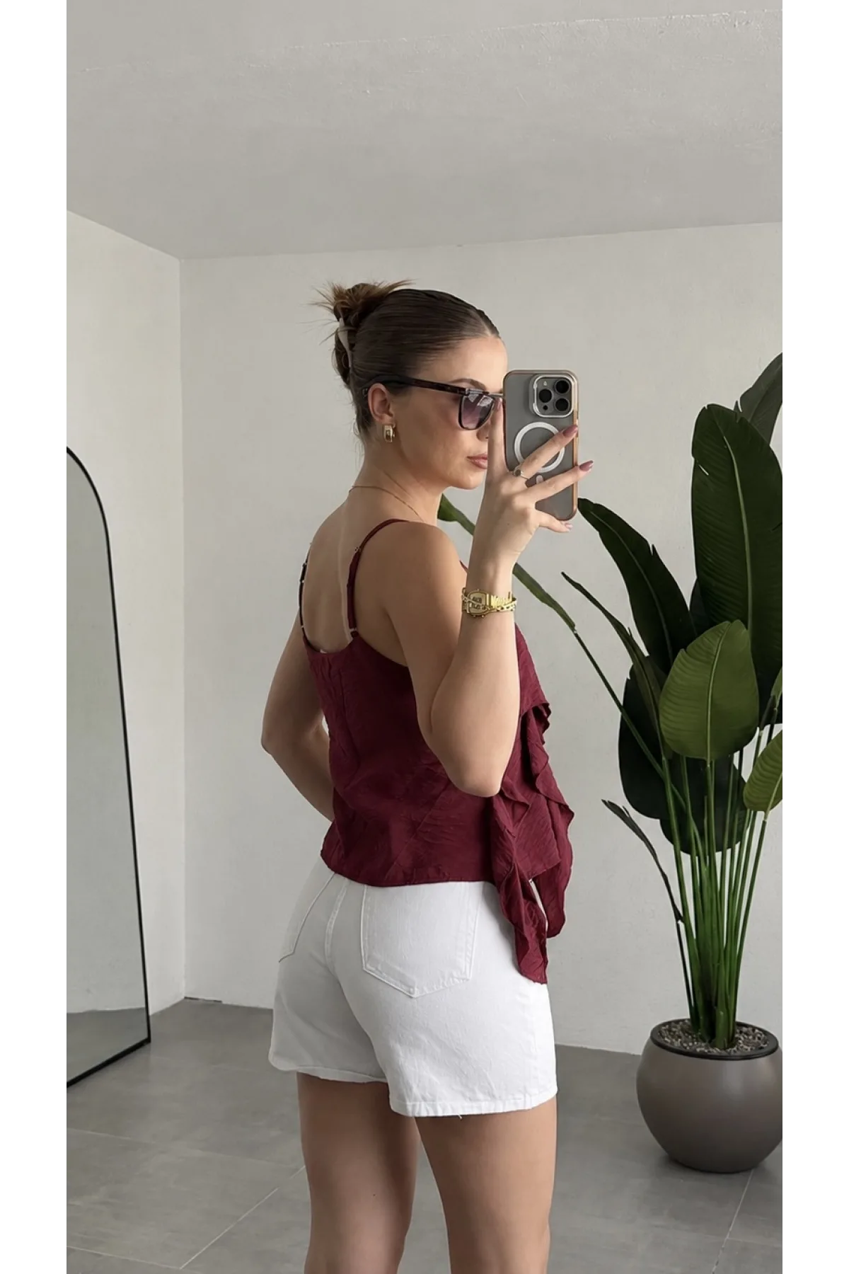 Kadın Bordo Volan Detaylı Askılı Bluz Salaş Şifon Görünümlü Fırfırlı Bluz