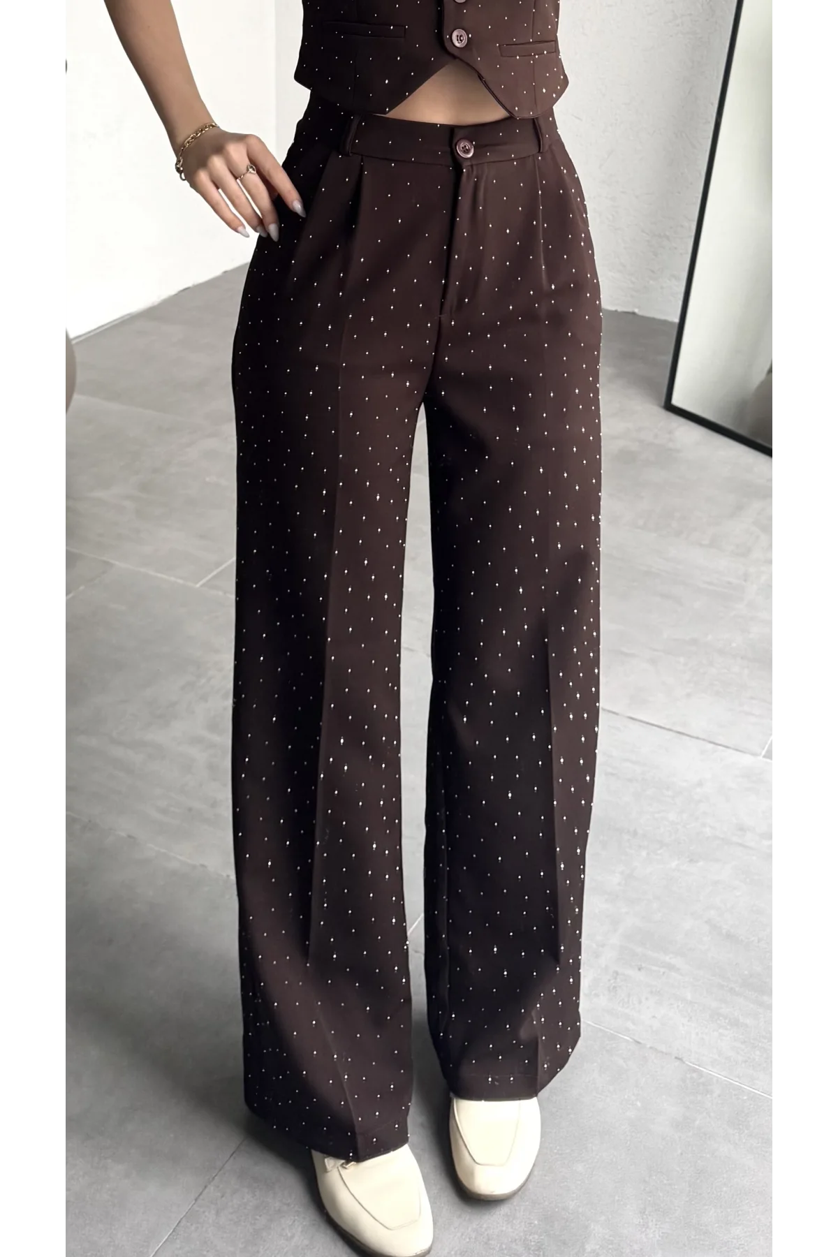 Kadın Kahverengi Taşlı Pırıltılı Yüksek Bel Bol Paça Pileli Palazzo Pantolon