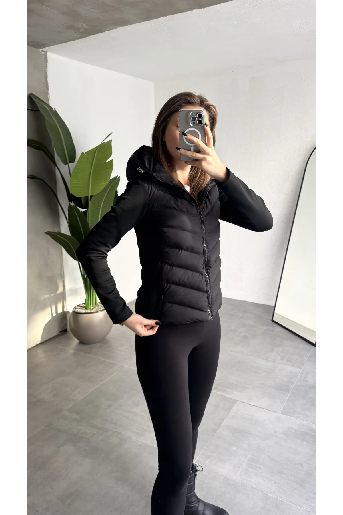 Kadın Kapüşonlu Şişme Range Mont Fermuarlı Siyah