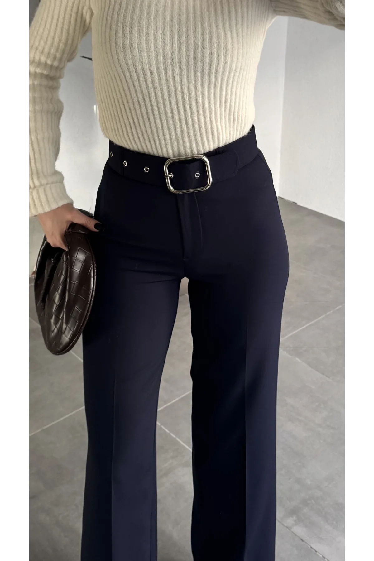 Kadın Kemerli Yüksek Bel Geniş Paça Kumaş Pantolon Lacivert