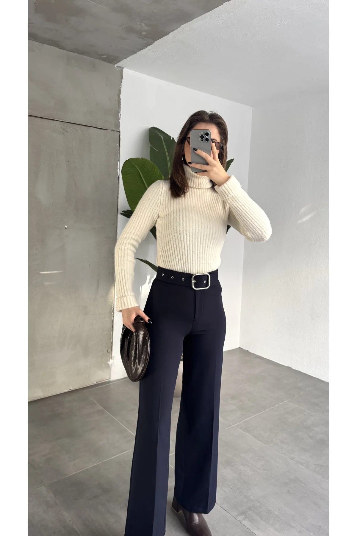 Kadın Kemerli Yüksek Bel Geniş Paça Kumaş Pantolon Lacivert