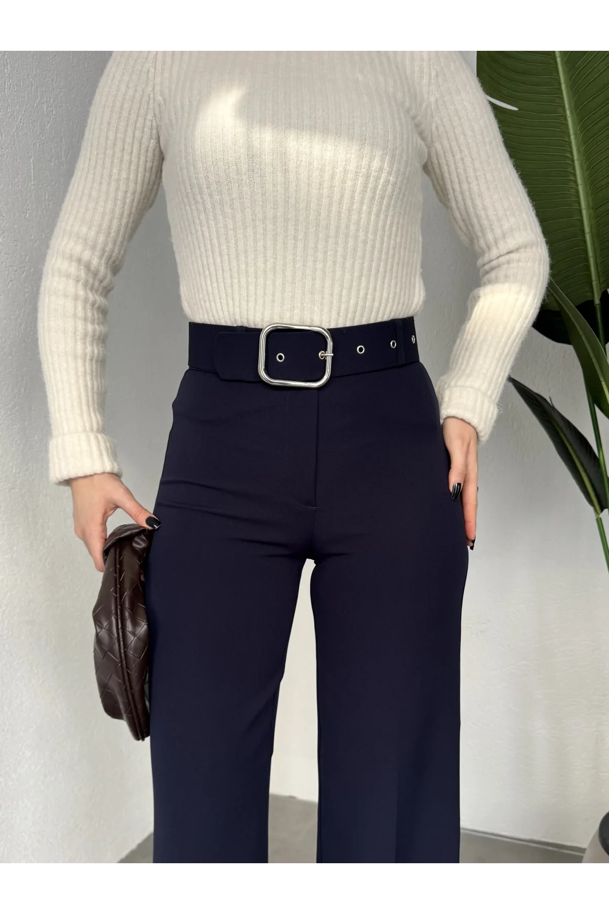 Kadın Kemerli Yüksek Bel Geniş Paça Kumaş Pantolon Lacivert