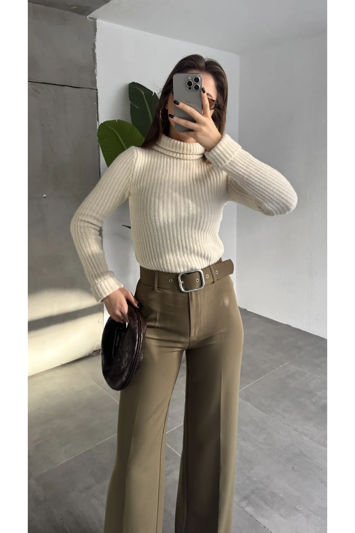 Kadın Kemerli Yüksek Bel Geniş Paça Kumaş Pantolon Haki