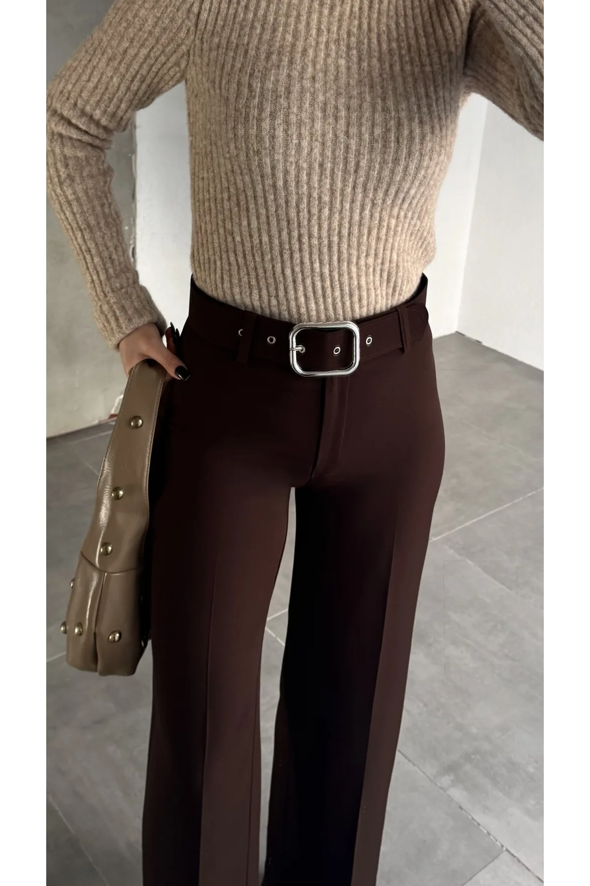 Kadın Kemerli Yüksek Bel Geniş Paça Kumaş Pantolon Kahverengi