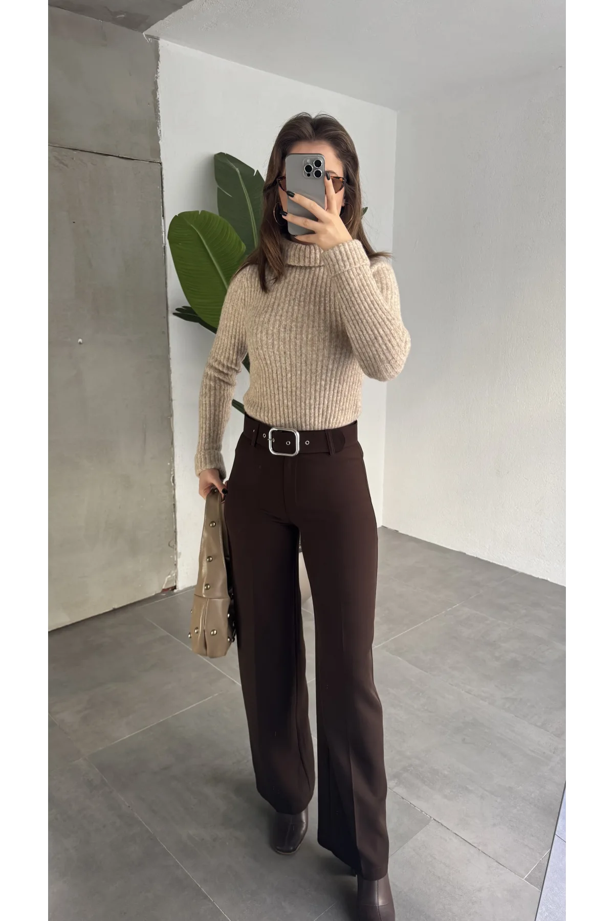 Kadın Kemerli Yüksek Bel Geniş Paça Kumaş Pantolon Kahverengi