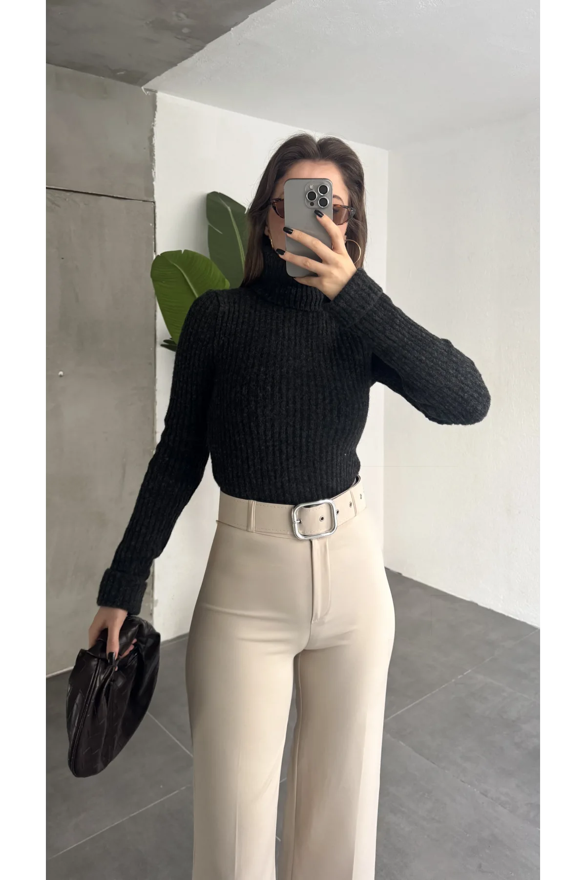 Kadın Kemerli Yüksek Bel Geniş Paça Kumaş Pantolon Krem