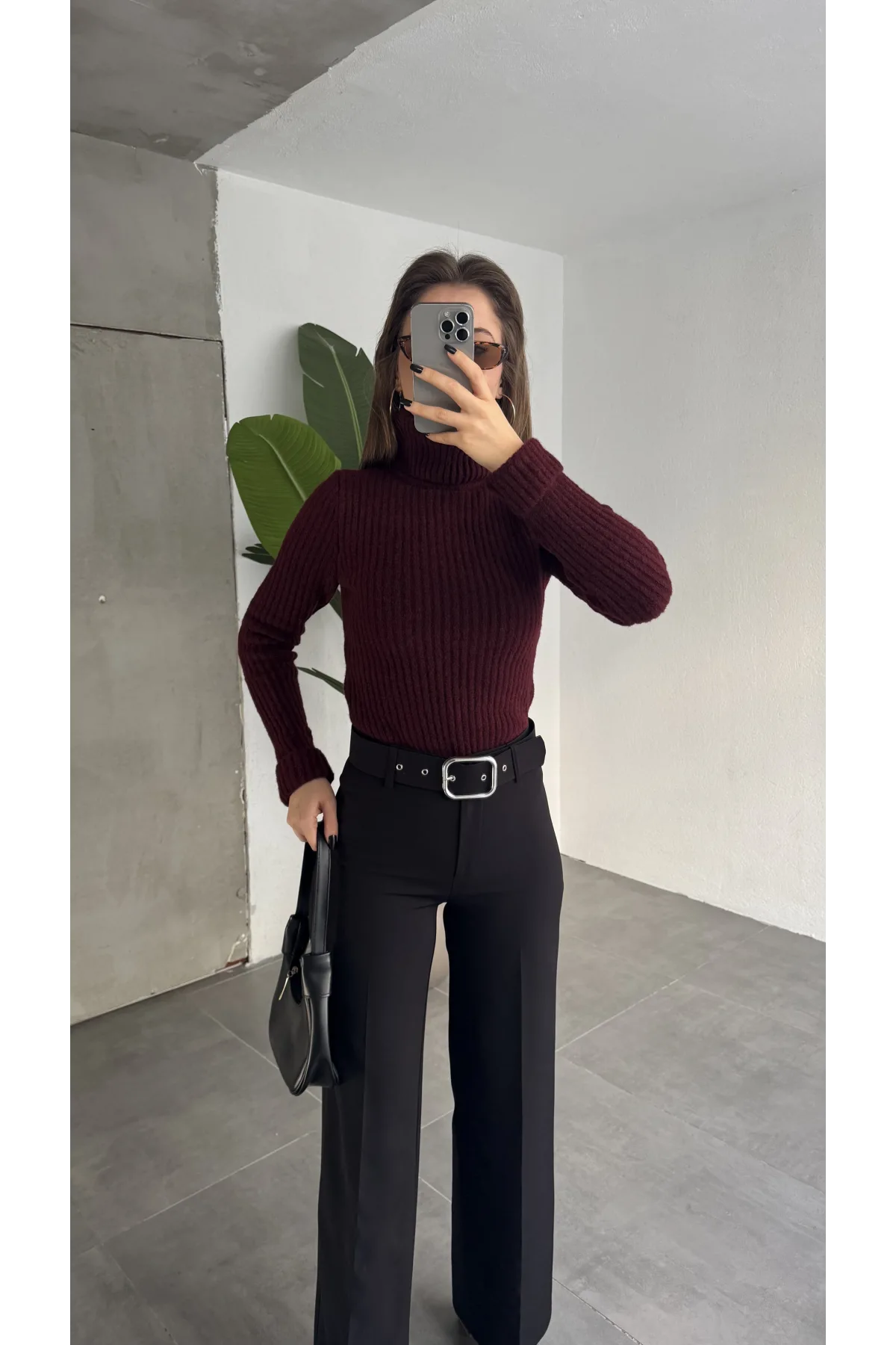 Kadın Kemerli Yüksek Bel Geniş Paça Kumaş Pantolon Siyah