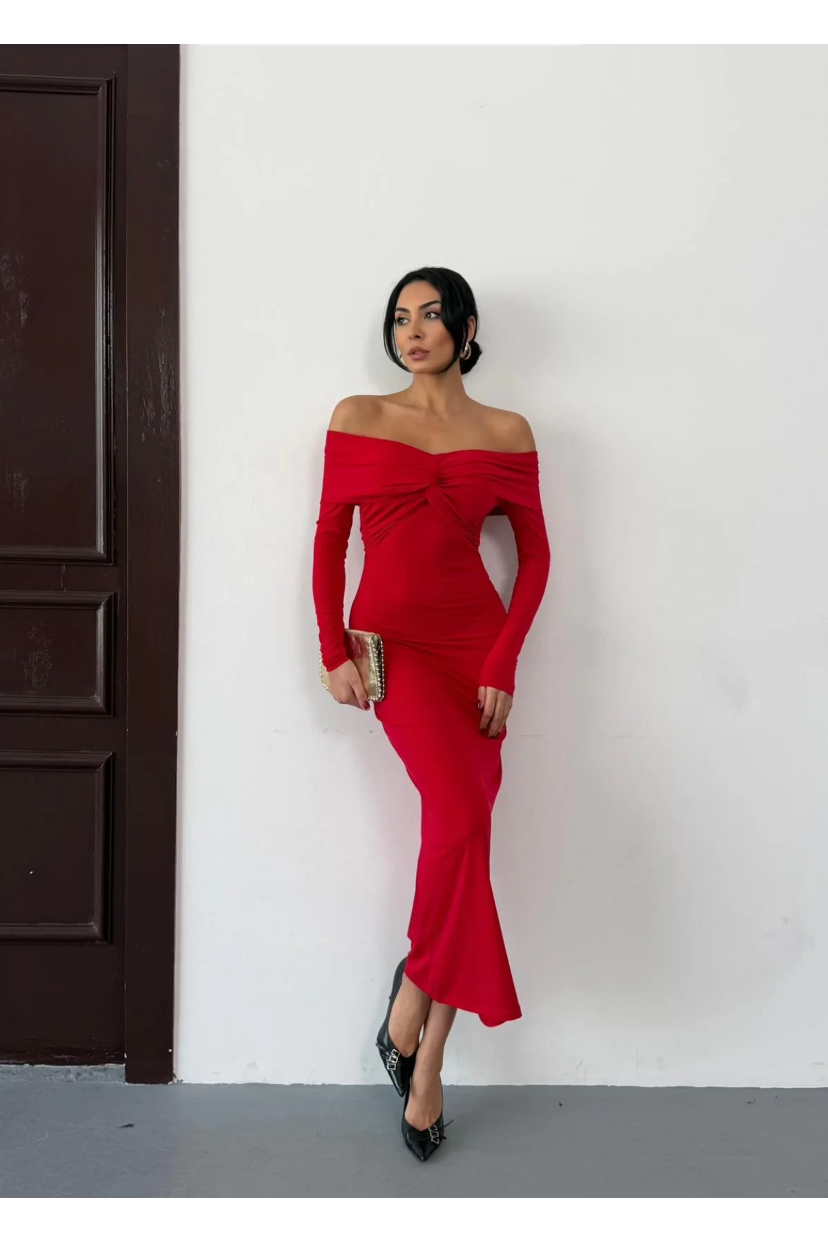 Kadın Kırmızı Madonna Yaka Düğümlü Uzun Kollu Midi Boy Elbise