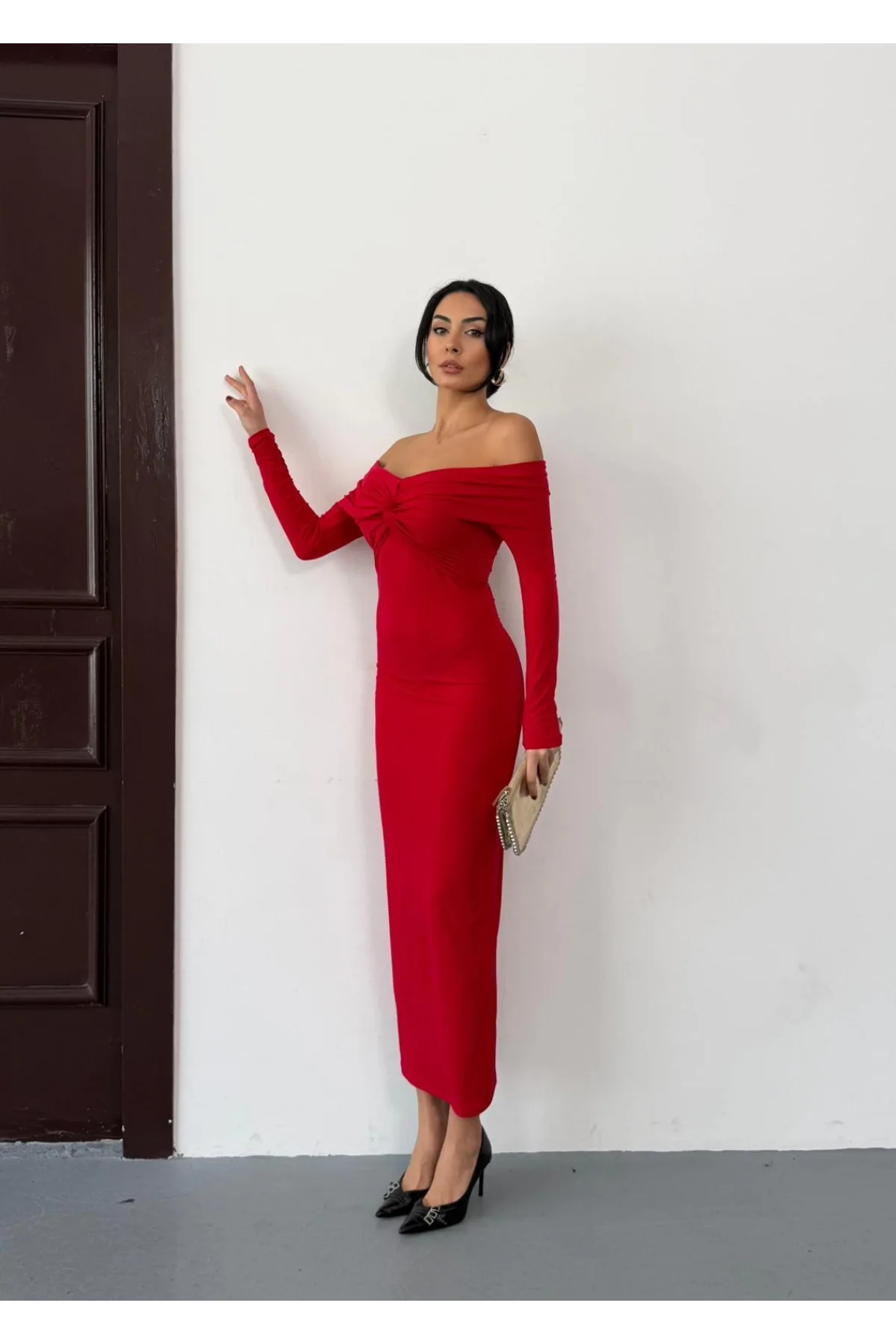 Kadın Kırmızı Madonna Yaka Düğümlü Uzun Kollu Midi Boy Elbise