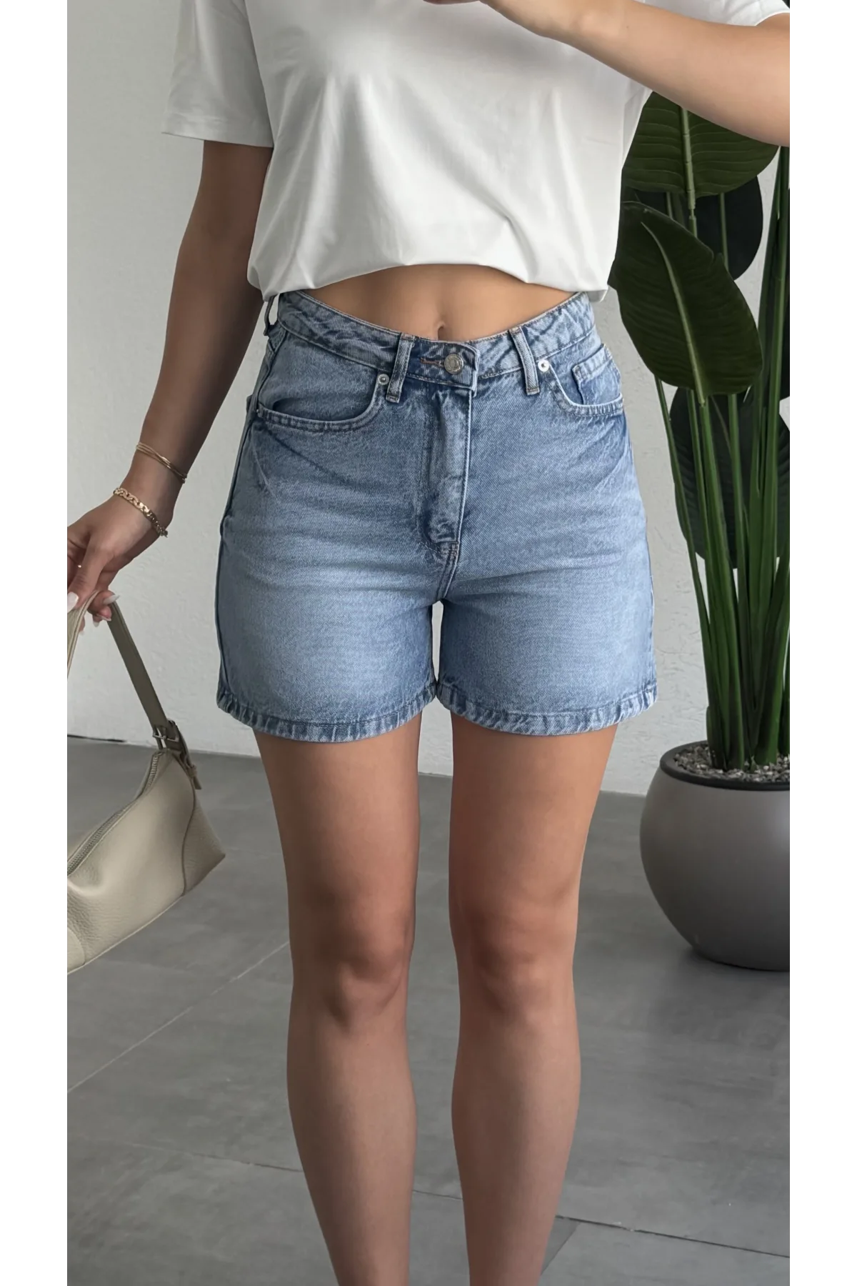 Kadın Koyu Mavi Yüksek Bel Jean Şort – Basic Denim Şort Günlük Rahat Kalıp Yazlık Kot Şort