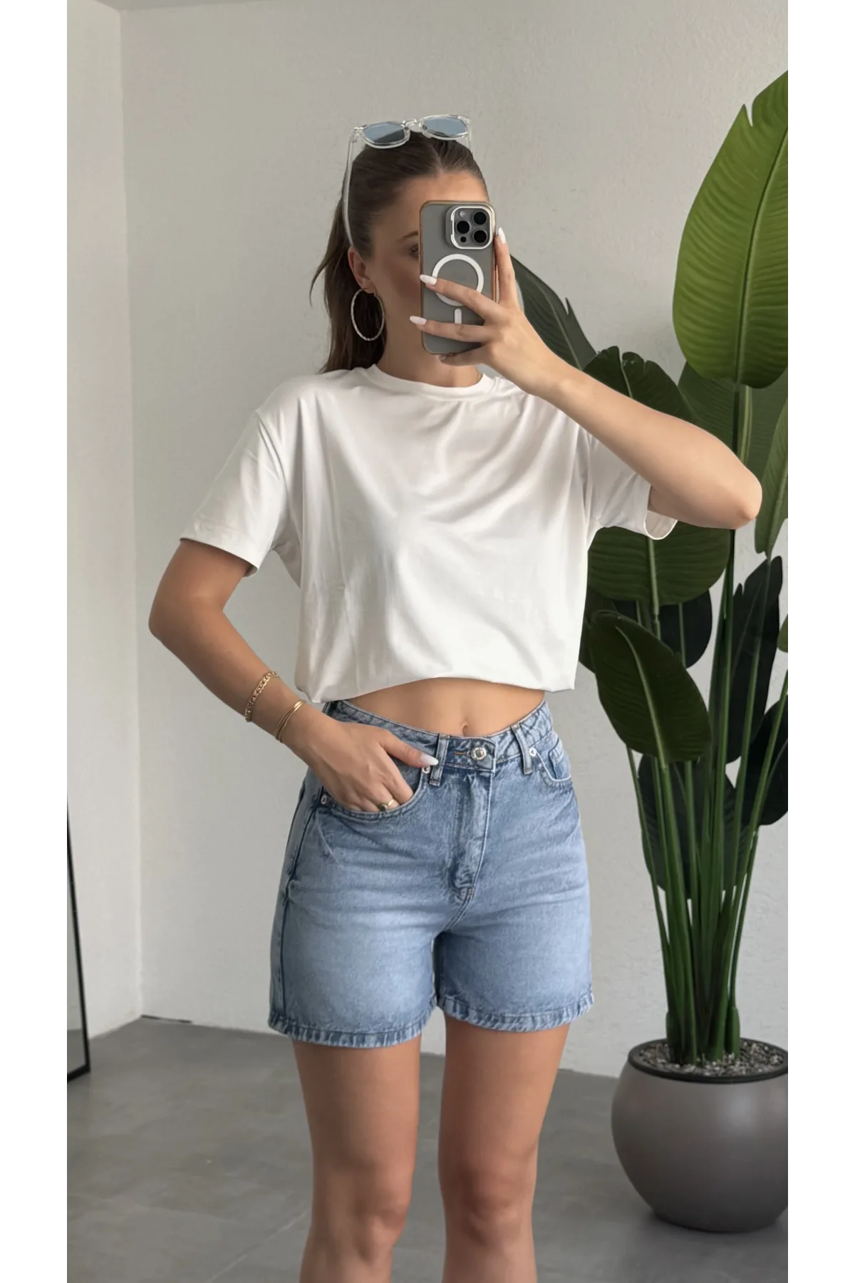 Kadın Koyu Mavi Yüksek Bel Jean Şort – Basic Denim Şort Günlük Rahat Kalıp Yazlık Kot Şort