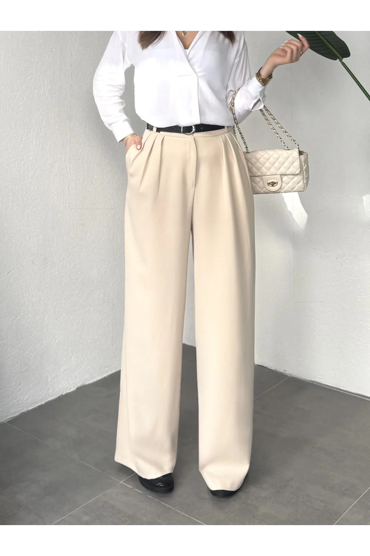 Kadın Krem Pileli Yüksek Bel Bol Paça Ekstra Bol Palazzo Kumaş Pantolon