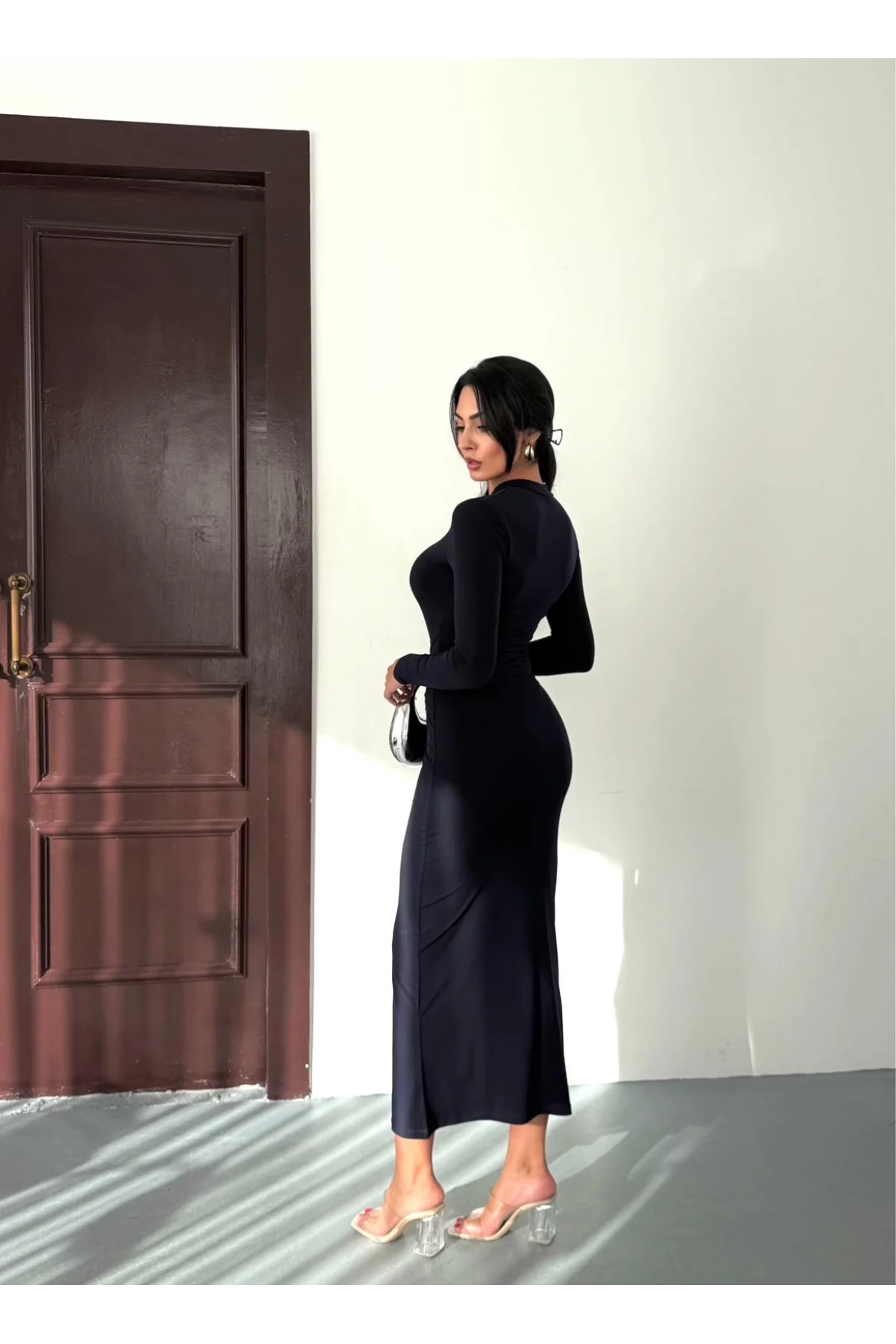 Kadın Lacivert Bisiklet Yaka Gold Aksesuarlı Kuşaklı Uzun Boy Vucudu Saran Elbise