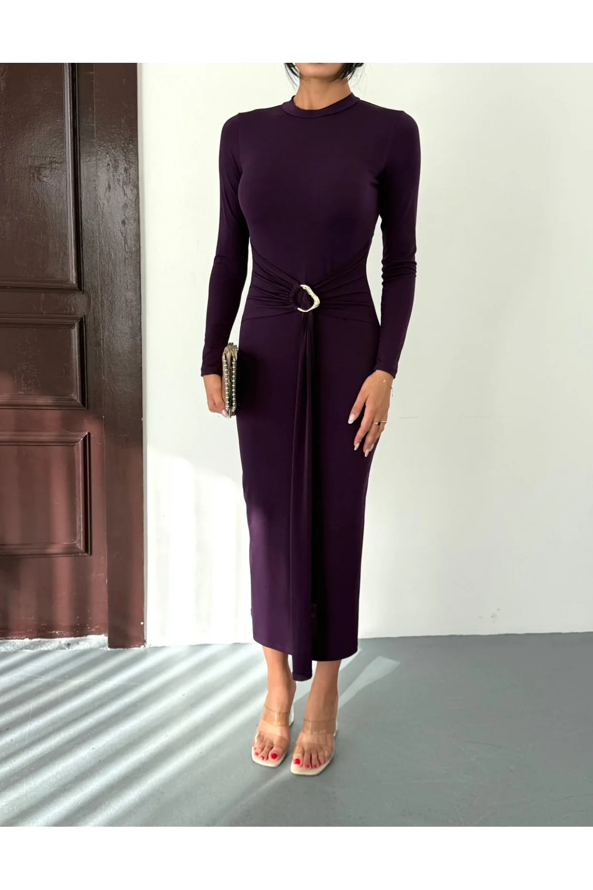 Kadın Mor Bisiklet Yaka Gold Aksesuarlı Kuşaklı Uzun Boy Vucudu Saran Elbise