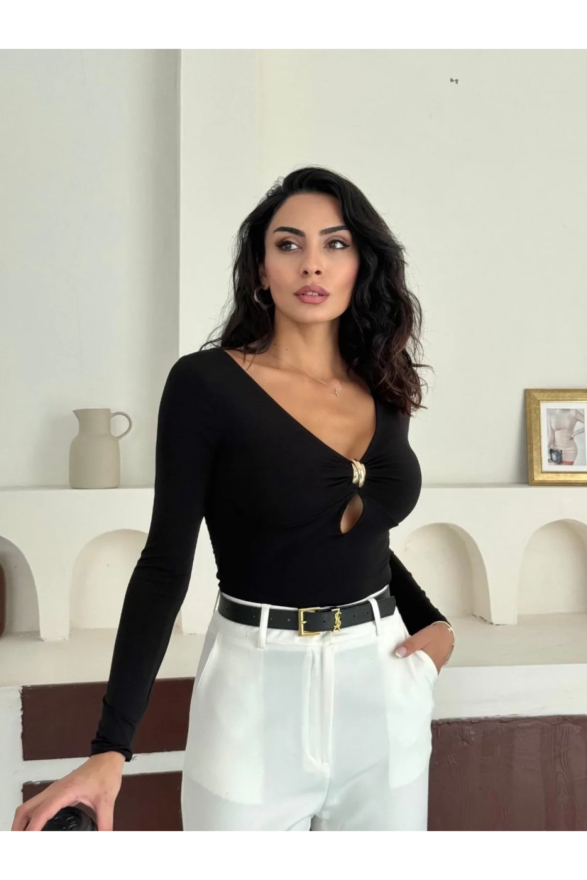 Siyah Damla Yaka Aksesuarlı Sandy Bluz