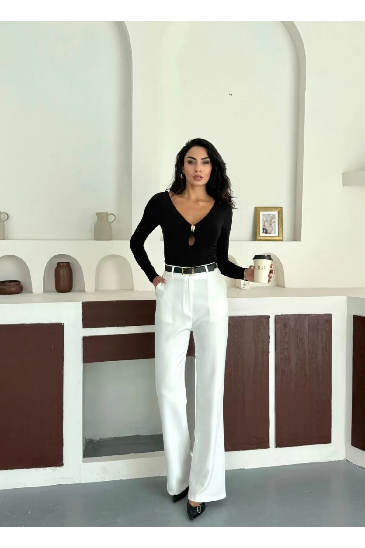Siyah Damla Yaka Aksesuarlı Sandy Bluz